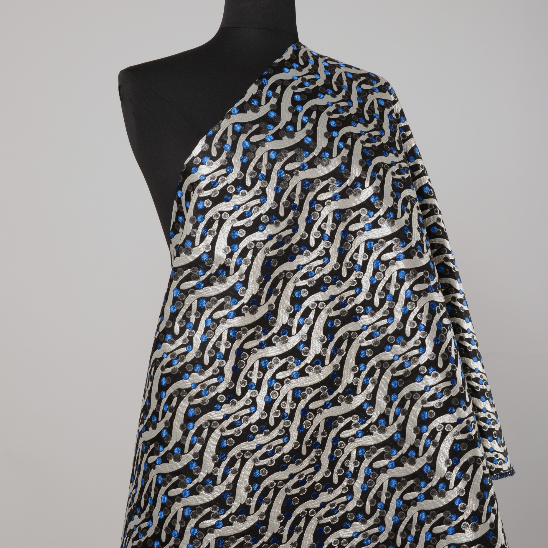 JACQUARD, LUREX, LAPIS BLUE&IVORY (F000030467) - Mannequin