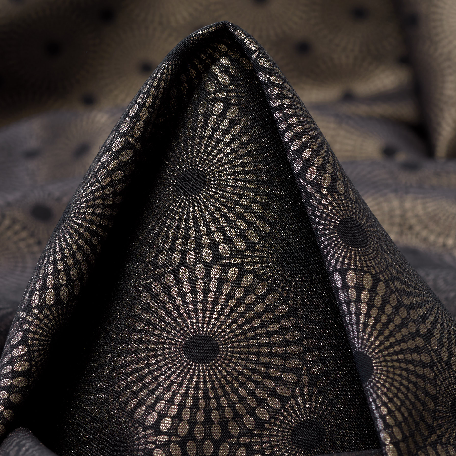 VISCOSE, PRINTED, METALLIC, JET BLACK&SILVER (F000036177)