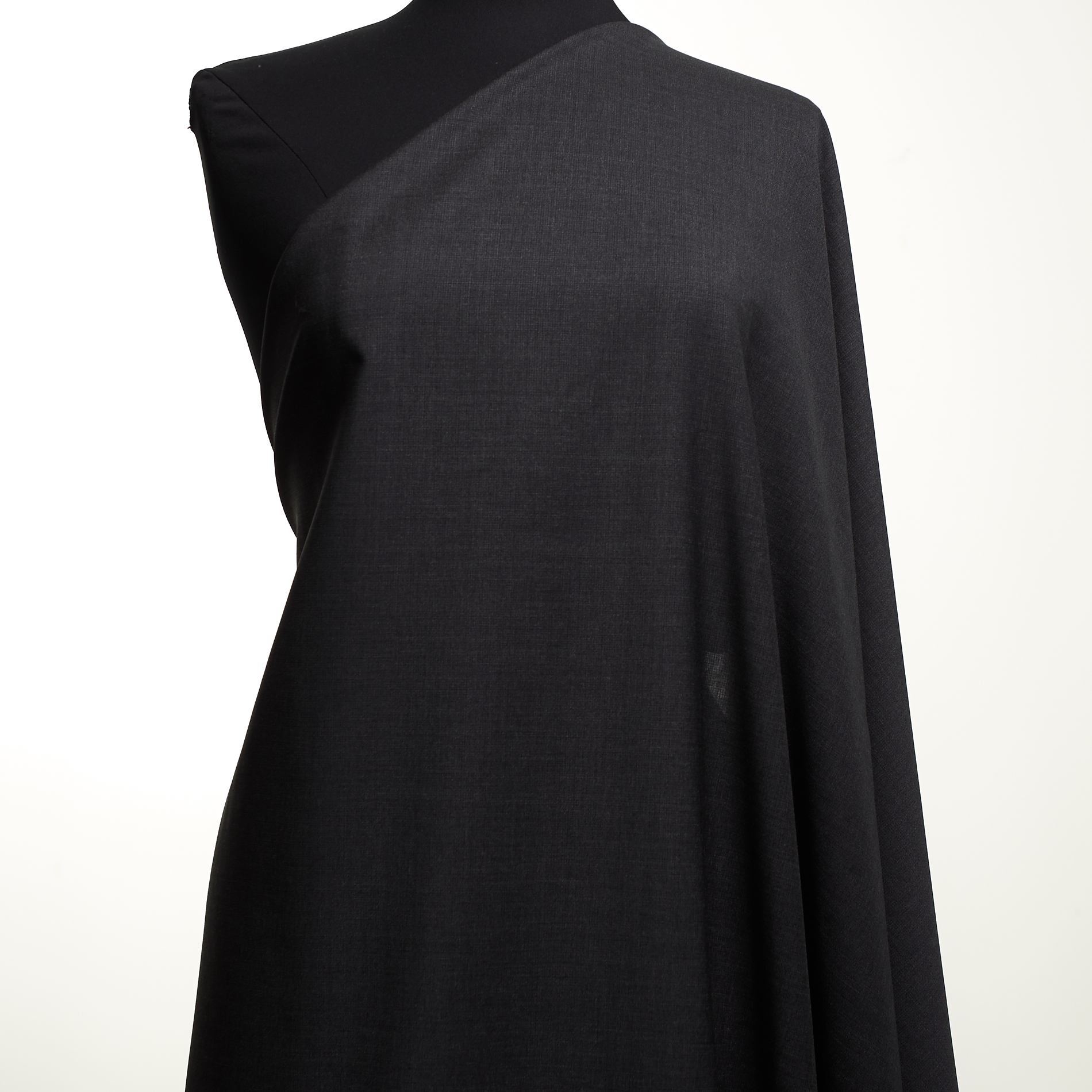 COOL WOOL, MELANGE, BLACKENED PEARL (F000029952) - Mannequin