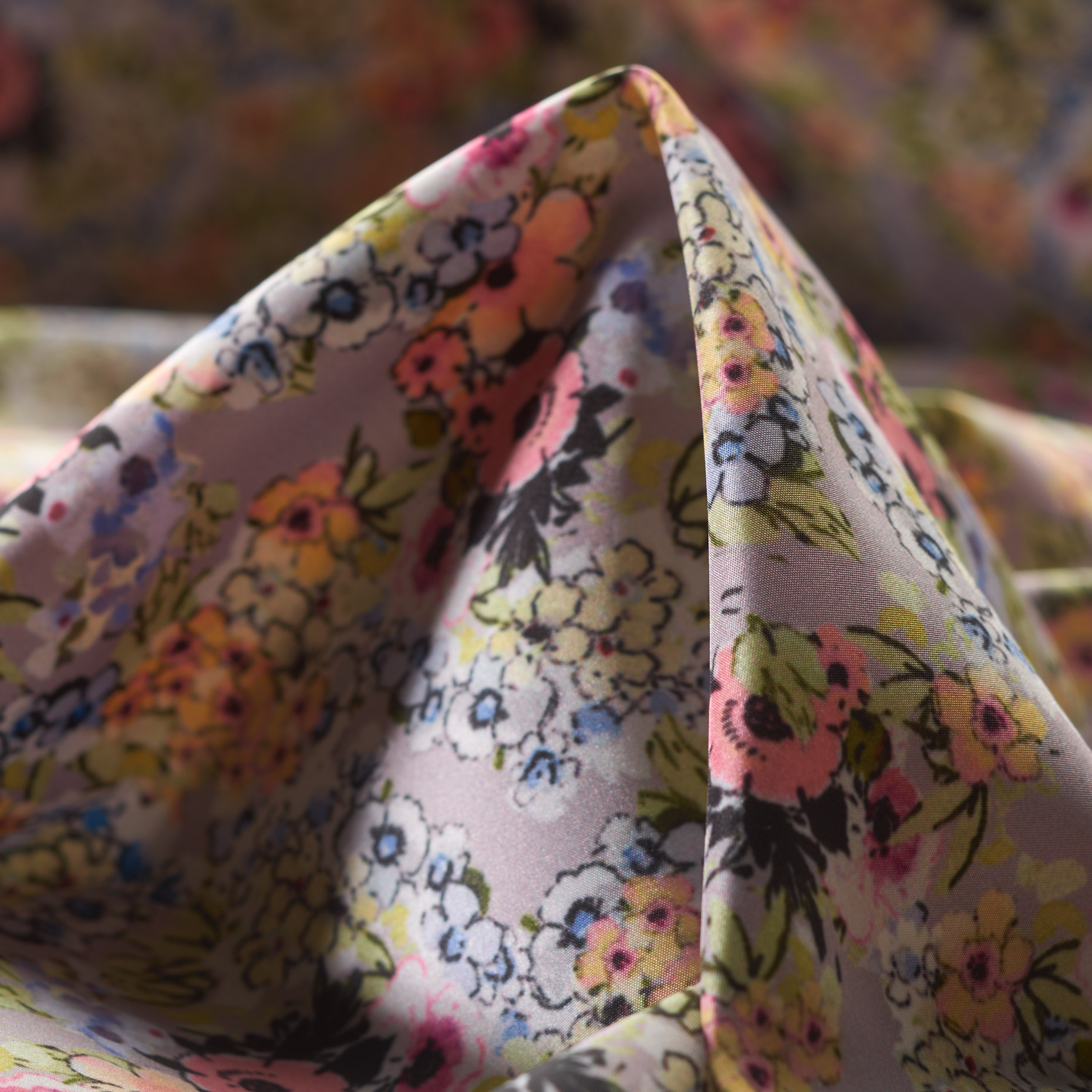 SILK EFFECT, FLORAL, VAPOR BLUE&SHELL PINK (F000026588)