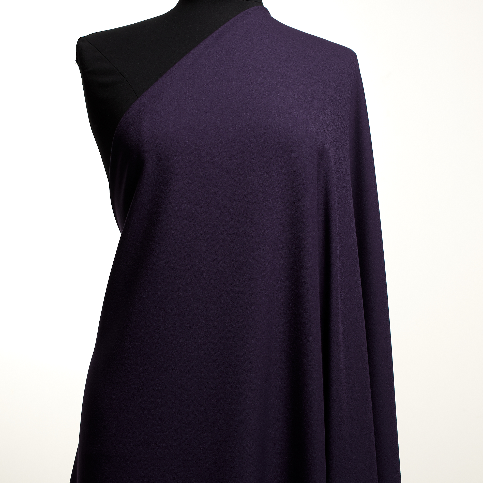Krepa, Mieszanka wiskozy, Stretch, Grape (F000035273) - Manekin