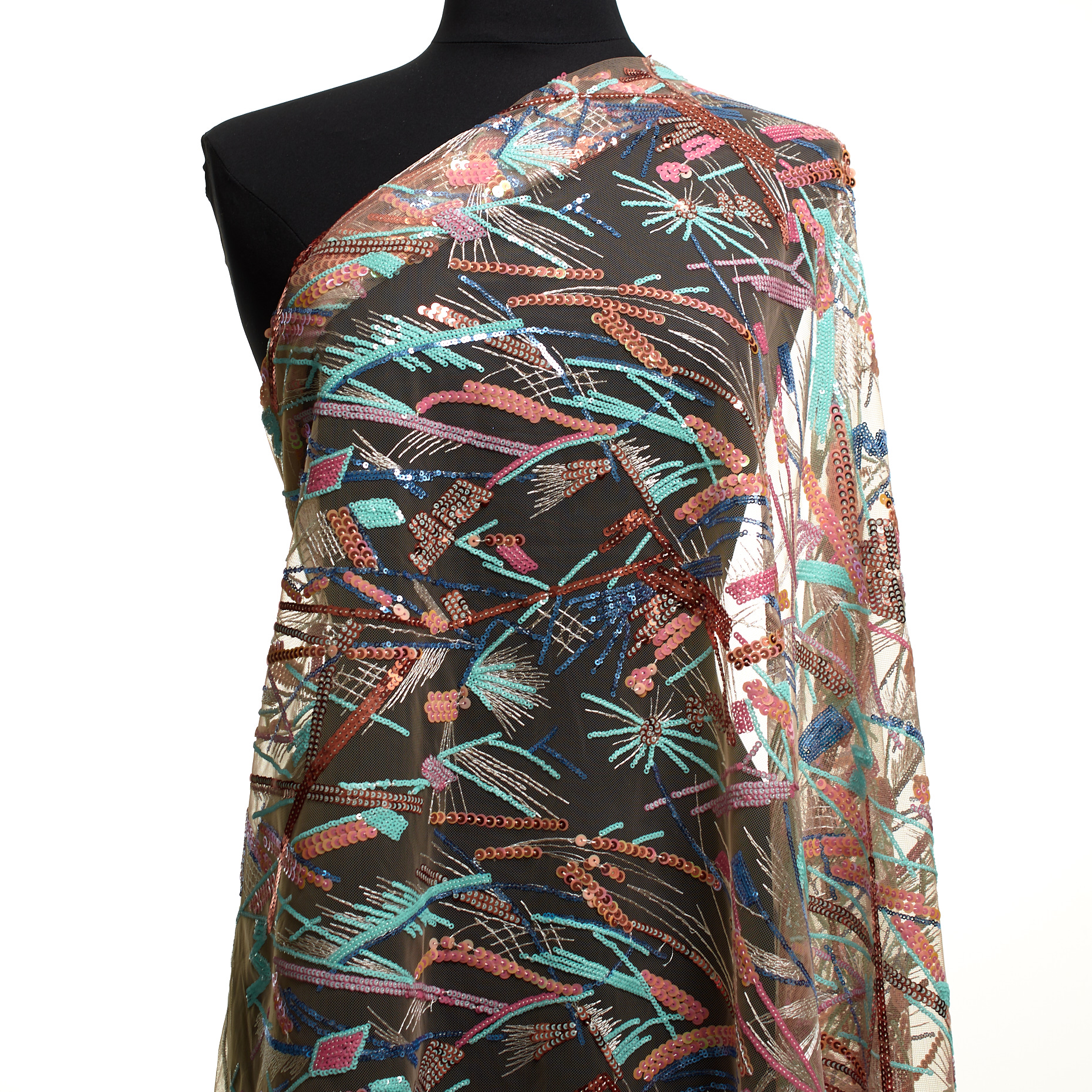 Тюль, Пайетки, Вышито, Coconut Cream&Pale Blush (F000048644) - Манекен