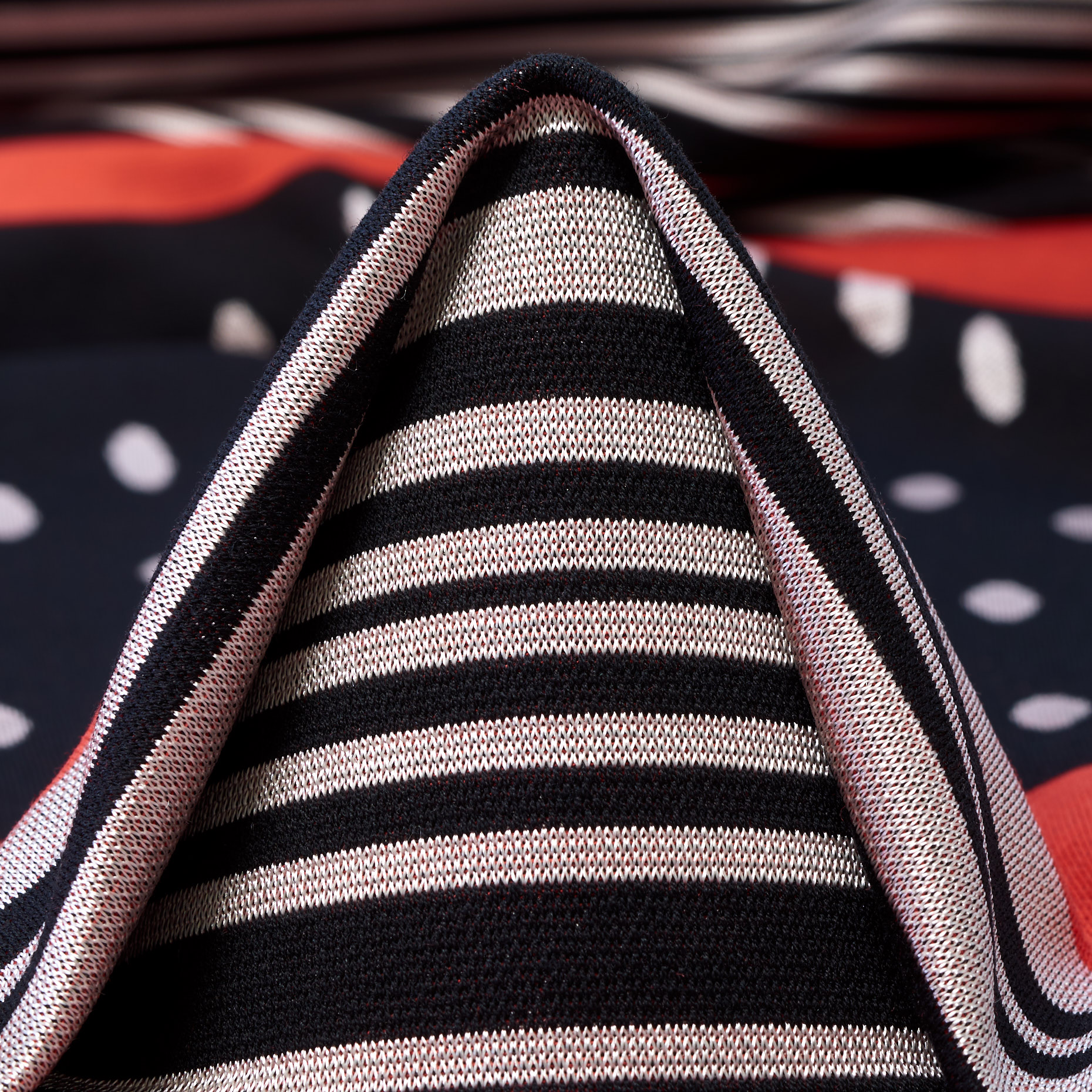 Жаккард , Джерси, Хлопок, Savvy Red&Raven Black (F000025589)