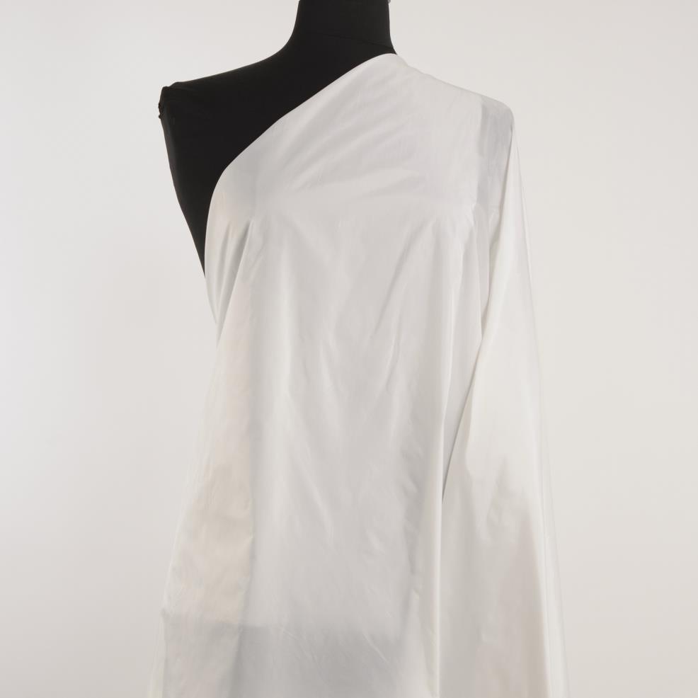 OUTDOOR, NYLON, BRILLIANT WHITE (F000027458) - Mannequin
