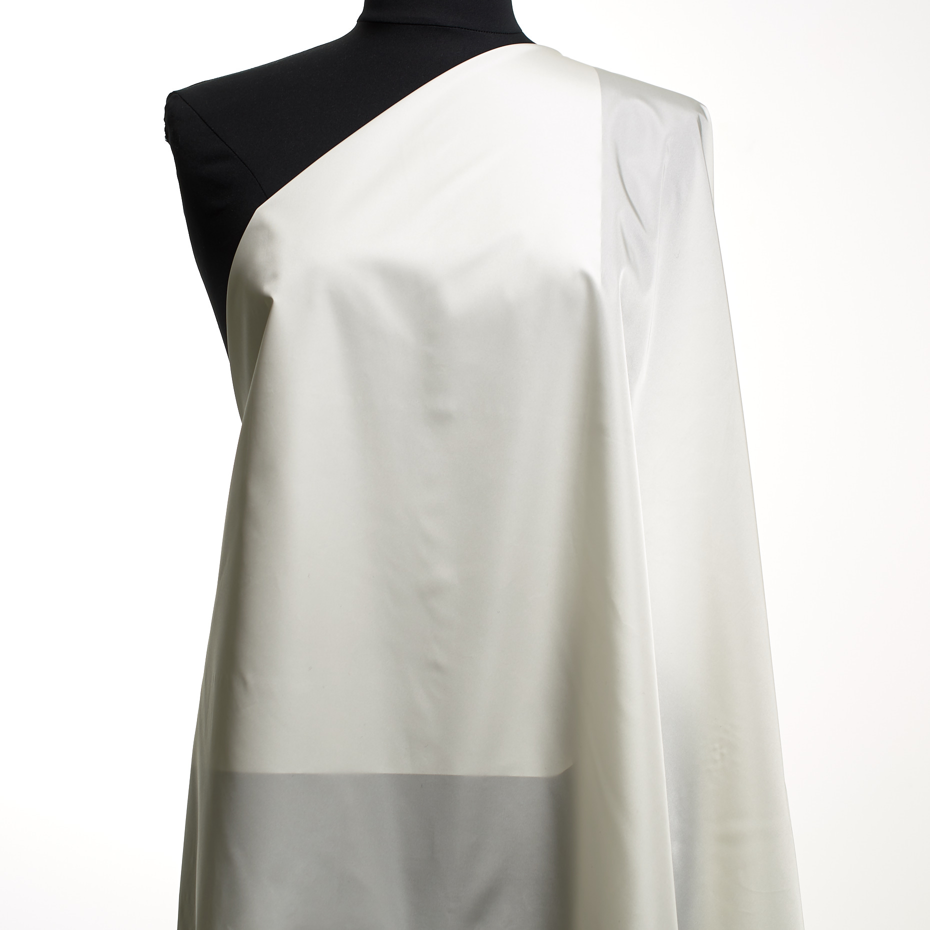 OUTDOOR, NYLON, BRILLIANT WHITE (F000047553) - Mannequin