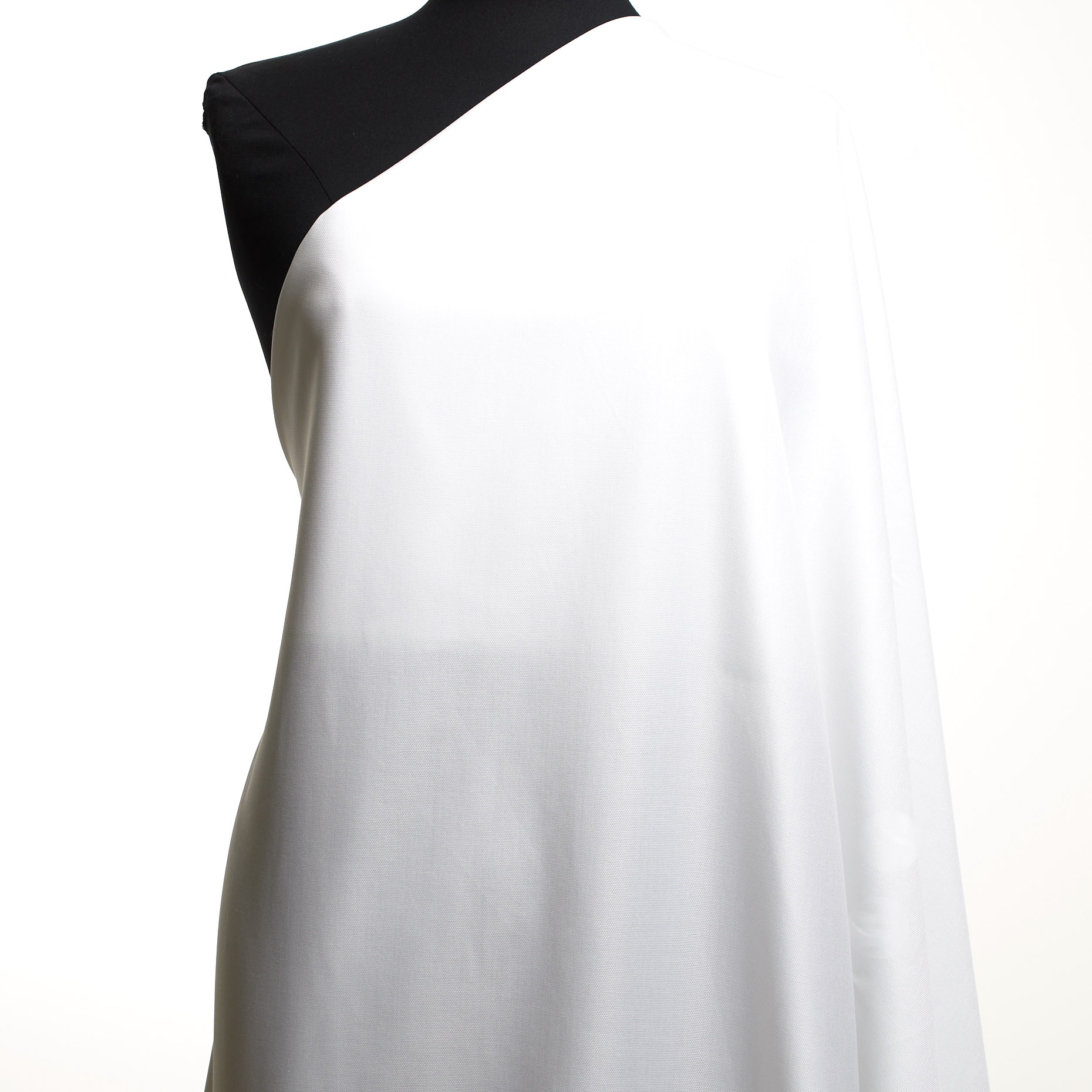 PIQUÉ, VISCOSE, BRILLIANT WHITE (F000029949) - Mannequin