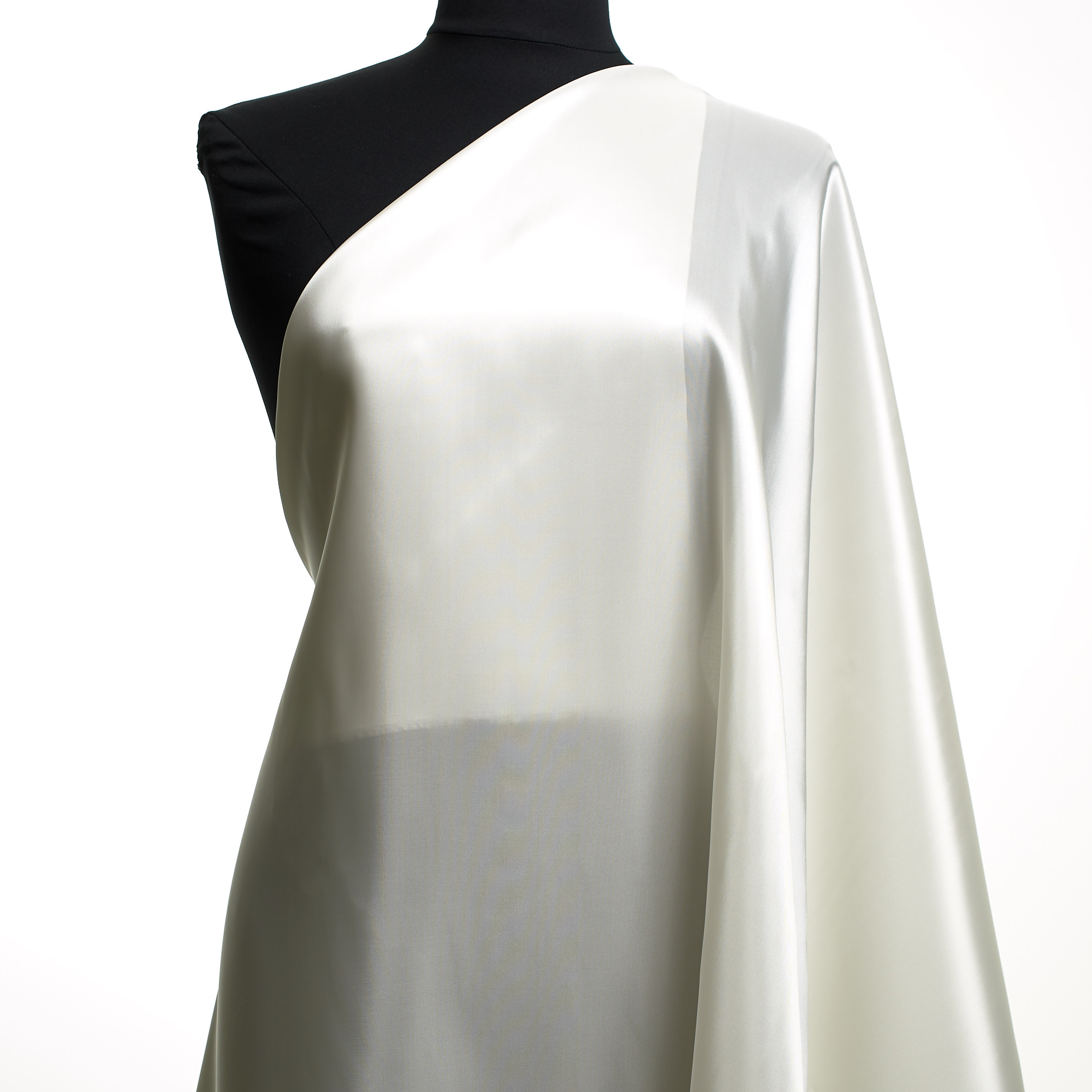 LINING, VISCOSE, BRILLIANT WHITE (T0000679) - Mannequin