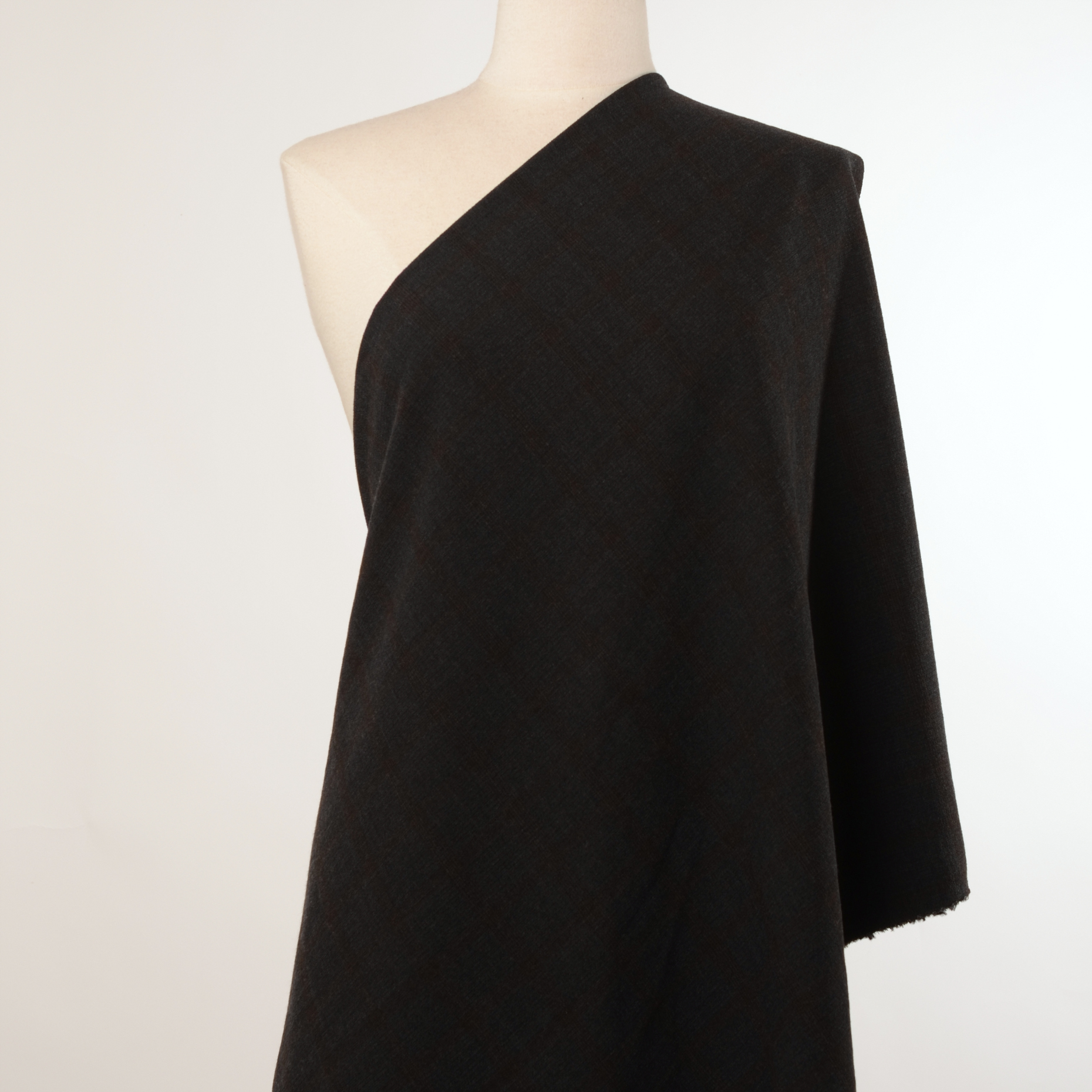 CRÊPE, VIRGIN WOOL, ELASTIC, VULCAN (F000018486) - Mannequin