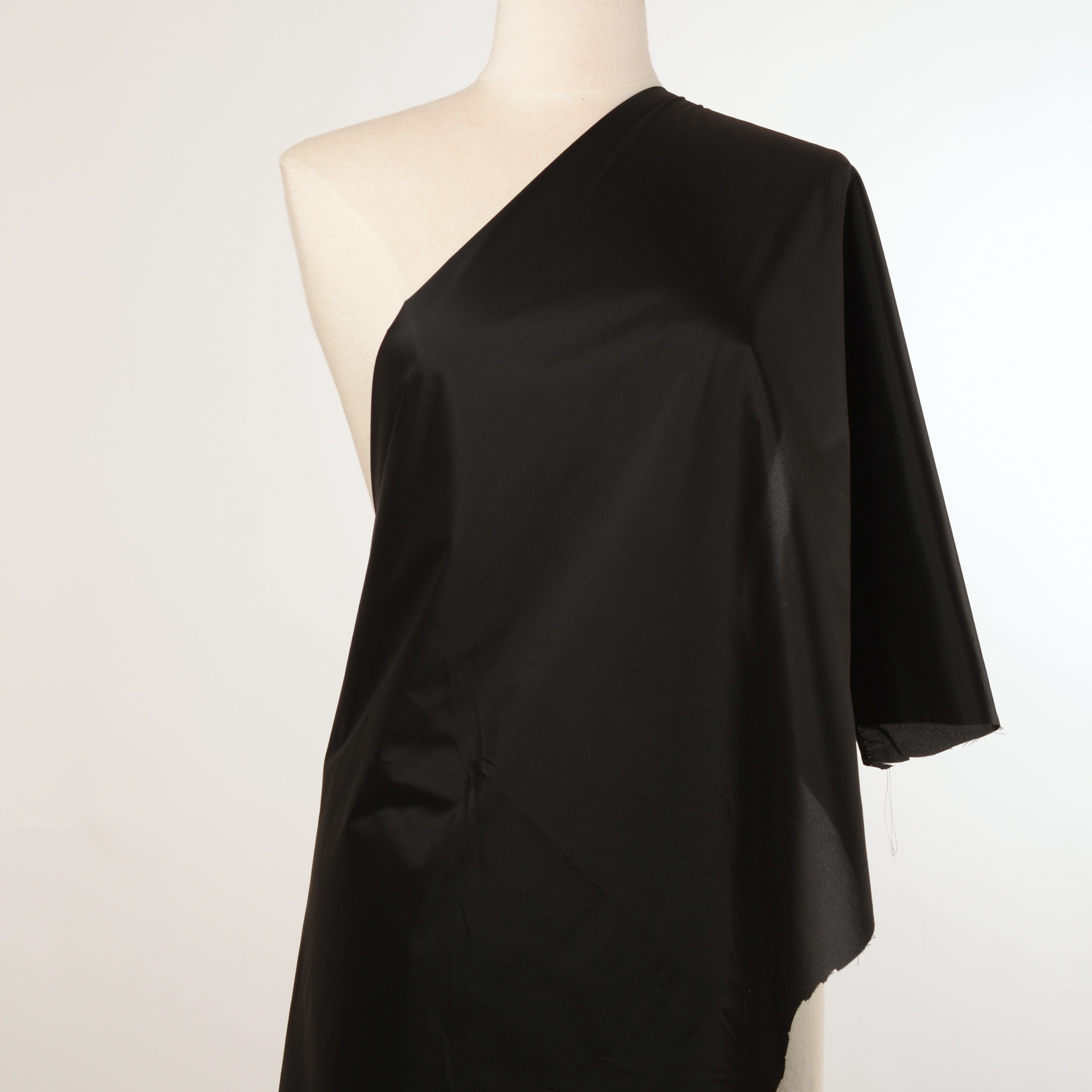 BATISTE, ELASTIC, JET BLACK (F000018496) - Mannequin