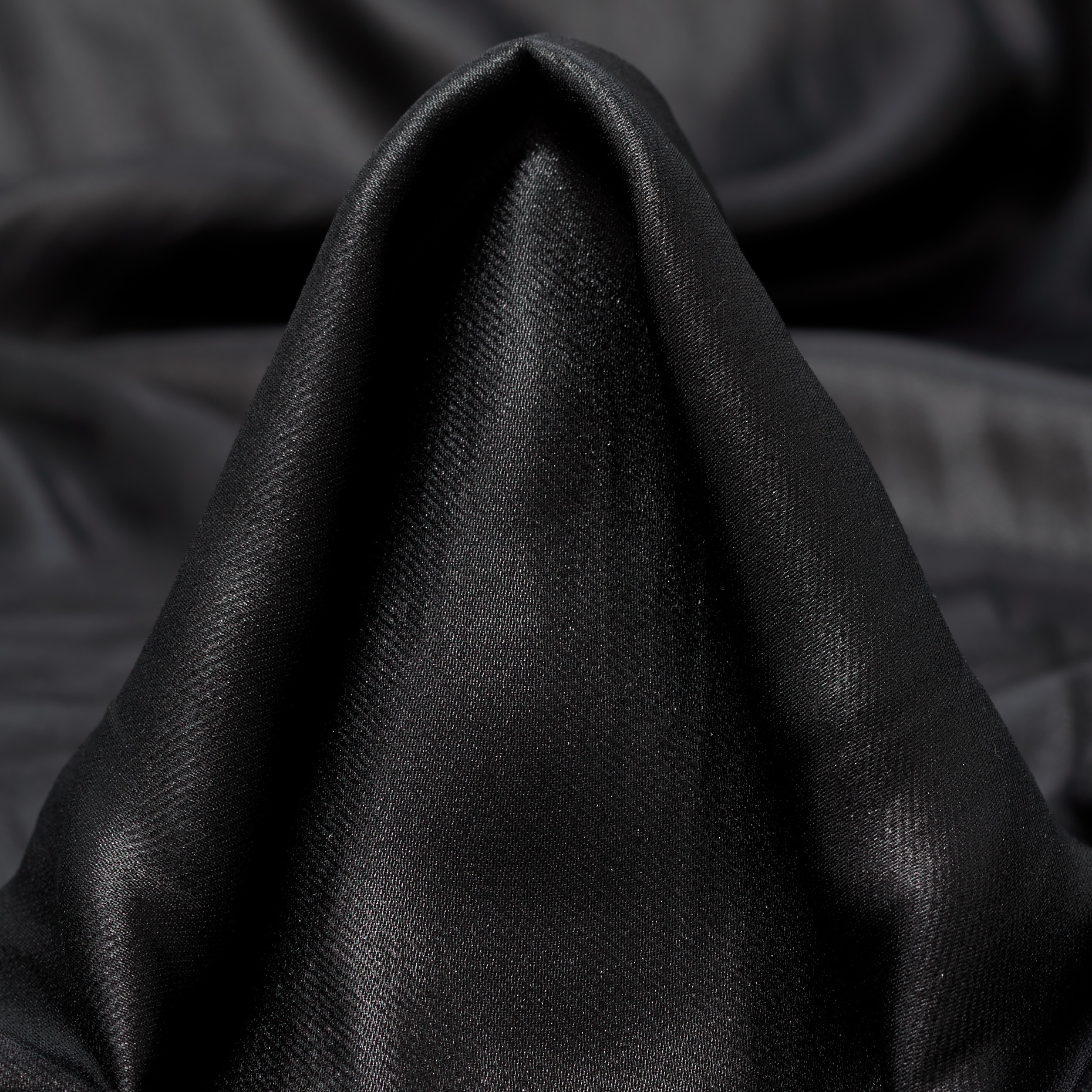 SATIN, SHIMMERING, RAVEN BLACK (F000049127)