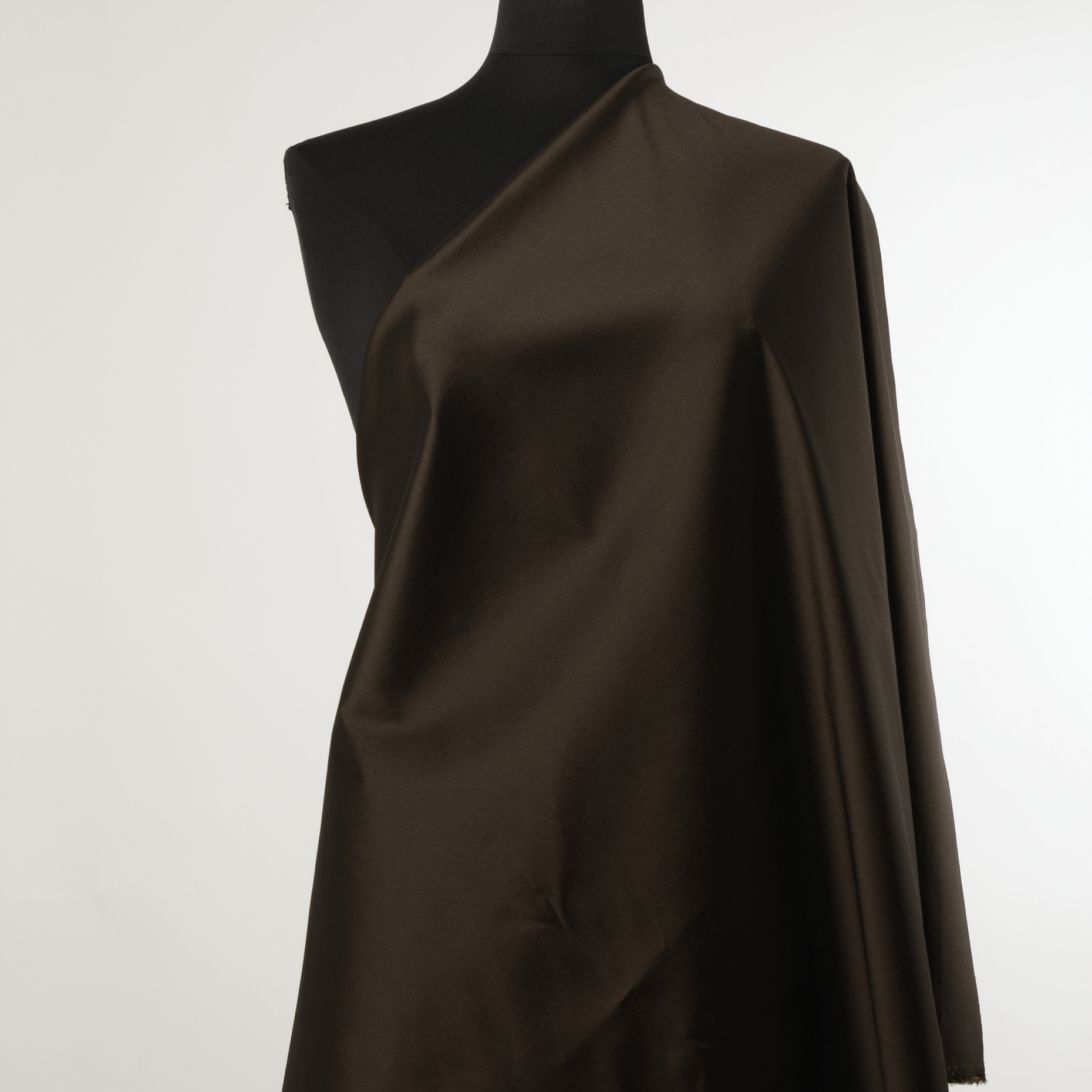 TAFFETA, SILK, SHIMMERING, DARK CHOCOLATE (F000018466) - Mannequin