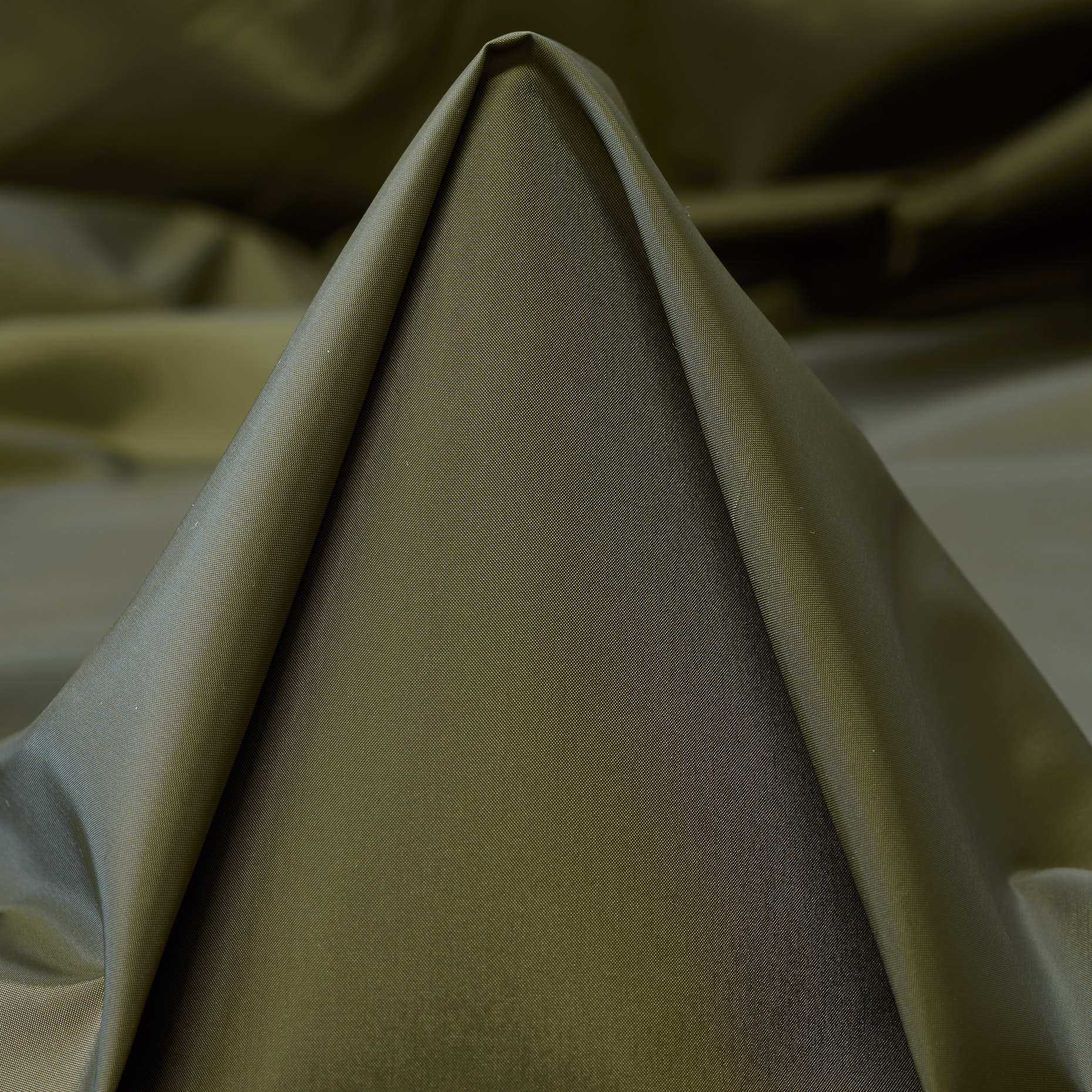 OUTDOOR, SHIMMERING, CAPULET OLIVE (F000044166)