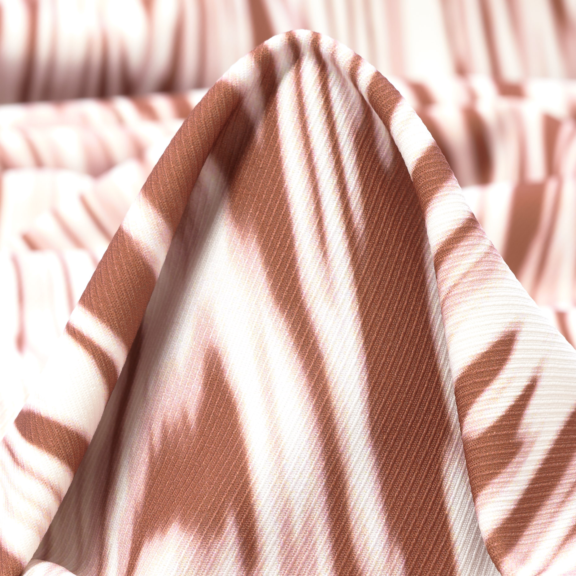 TECHNO STRETCH, PRINTED, IVORY&MARSALA (F000034623)