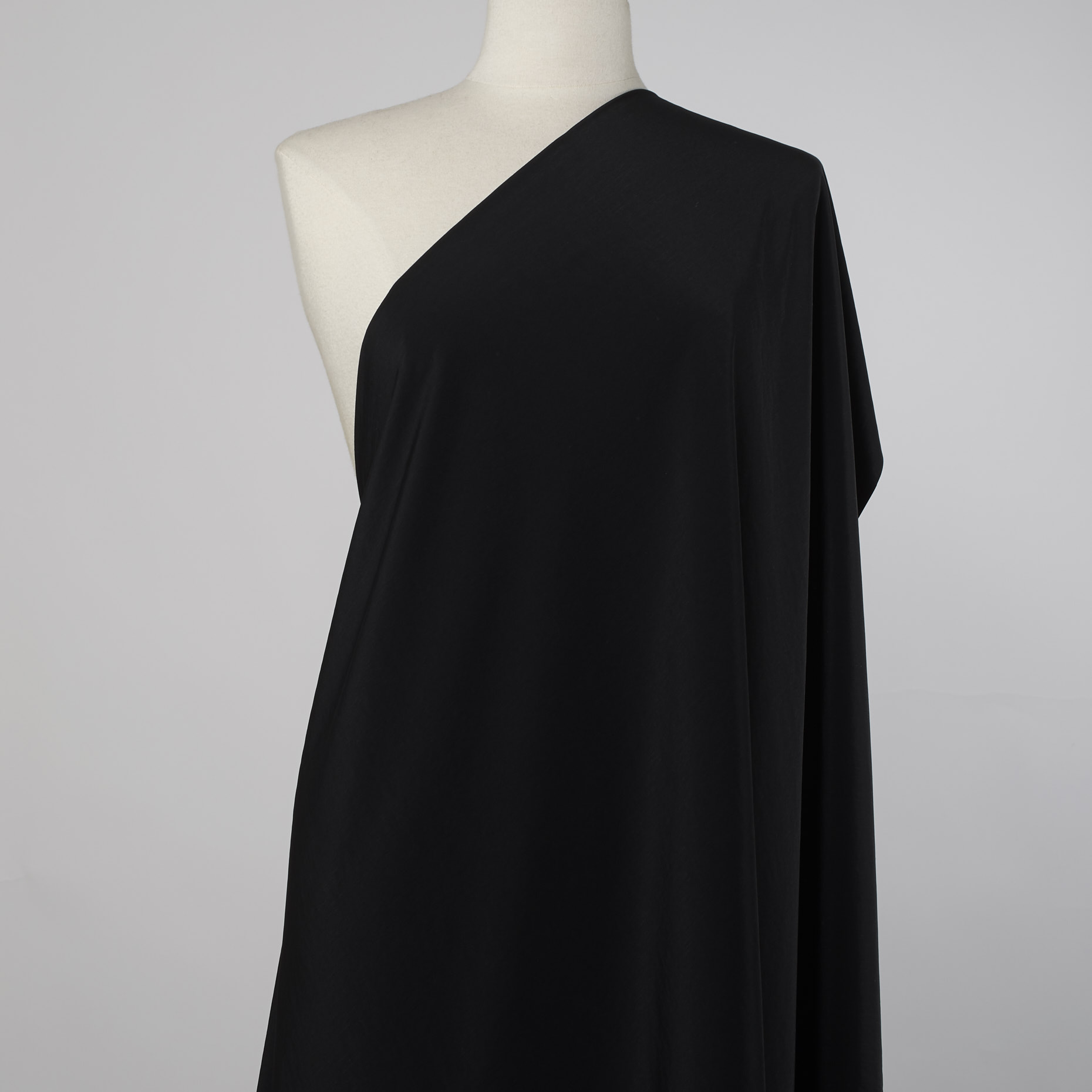 Эффект Шёлка, Jet Black (F000024400) - Манекен