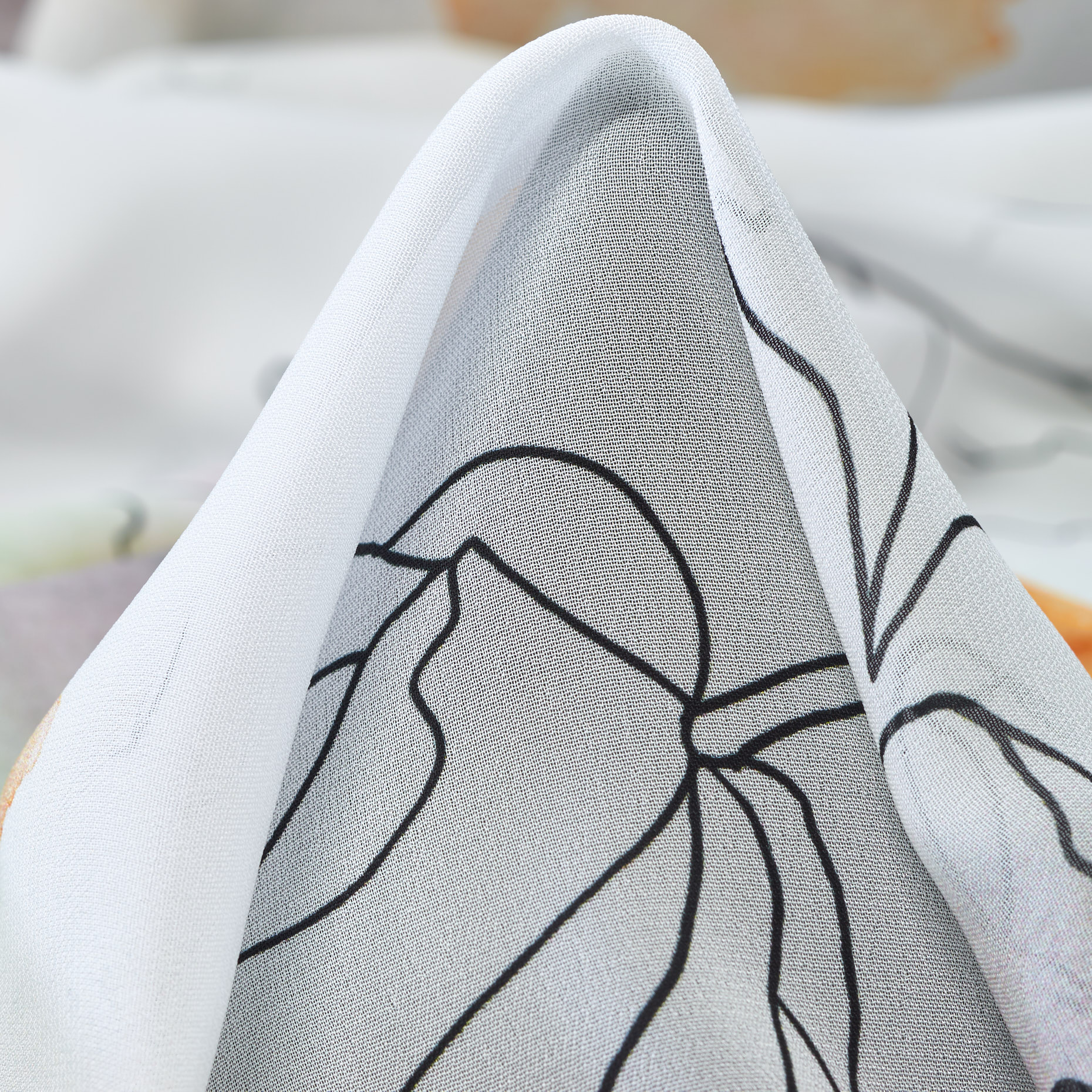 CRÊPE, VISCOSE, PRINTED, WHITE ONYX&JAFFA ORANGE (F000043826)