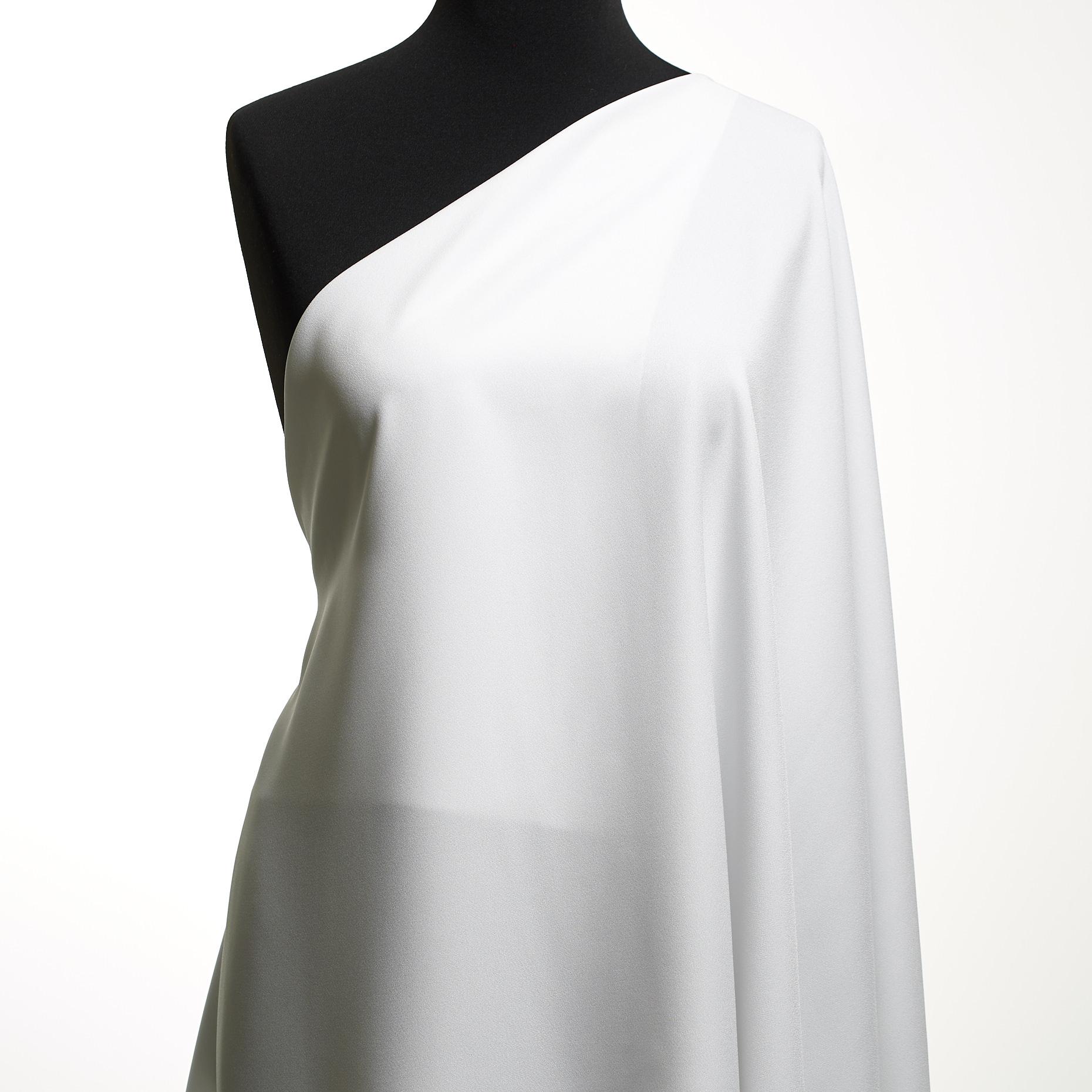 SATIN, VISCOSE, BRILLIANT WHITE (F000048920) - Mannequin