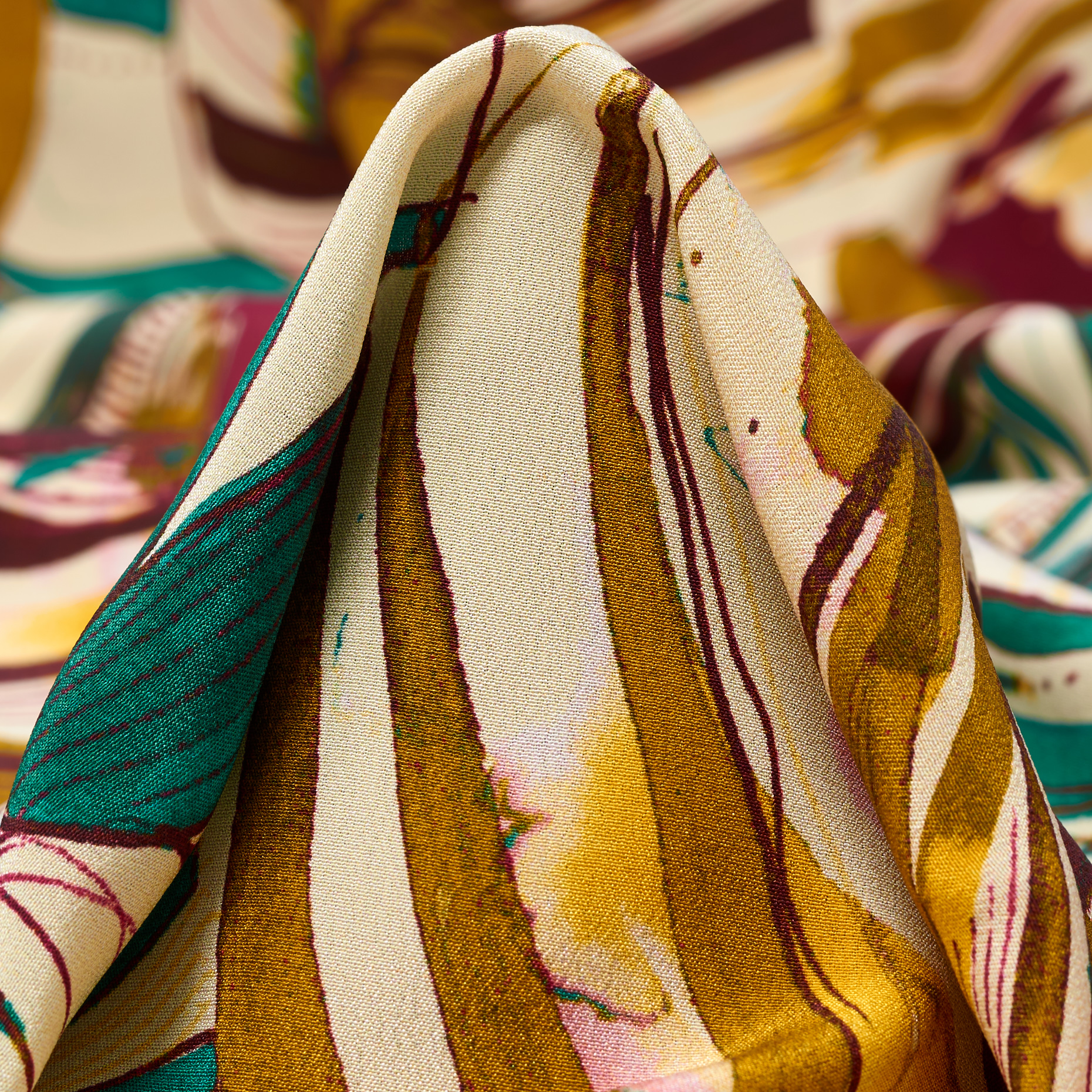 CRÊPE, SILK, PRINTED, ECRU&CERISE (T0000666)