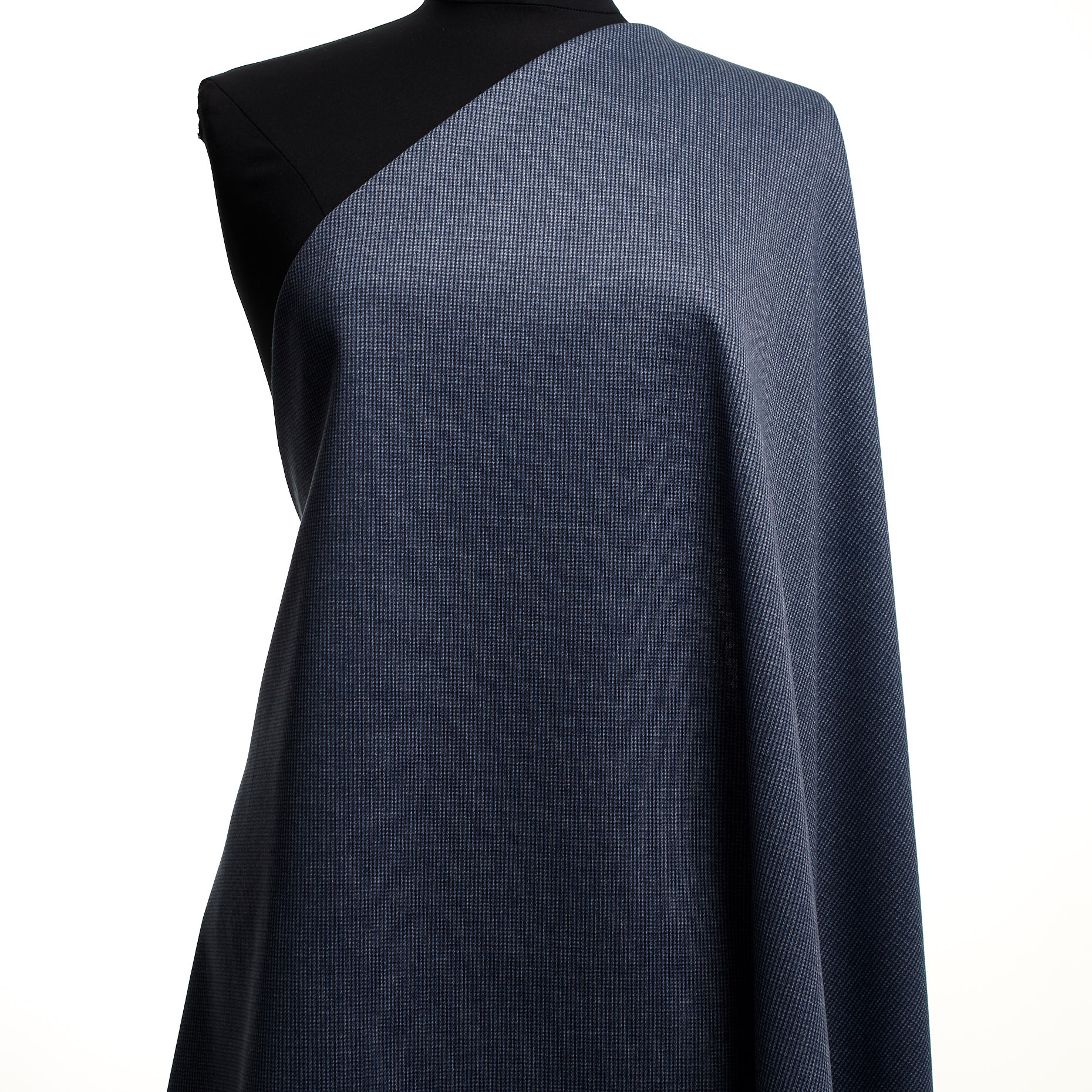 JERSEY, COTTON BLEND, MELANGE, FOLKSTONE GRAY (F000044340) - Mannequin