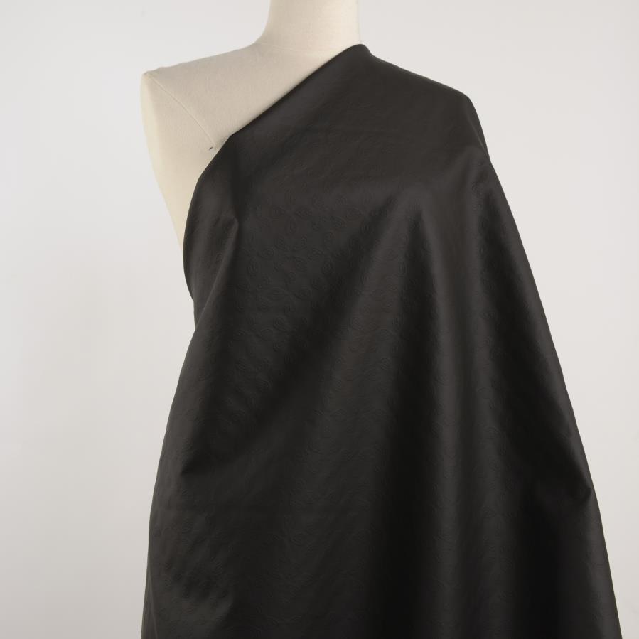 COTTON, COATED, WATER REPELLENT, JET BLACK (F000028097) - Mannequin