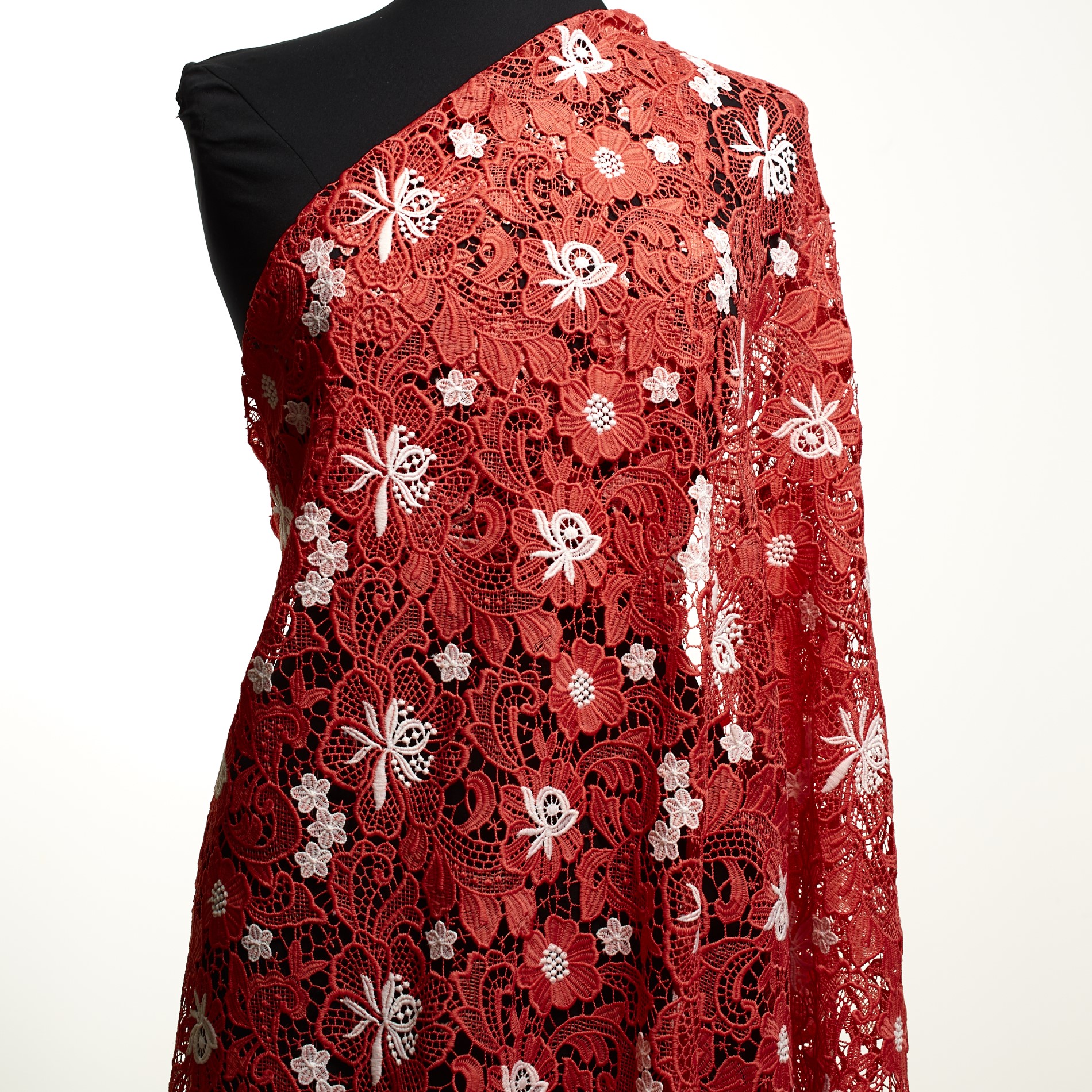 LACE, FLORAL, FLAMINGO (F000033270) - Mannequin