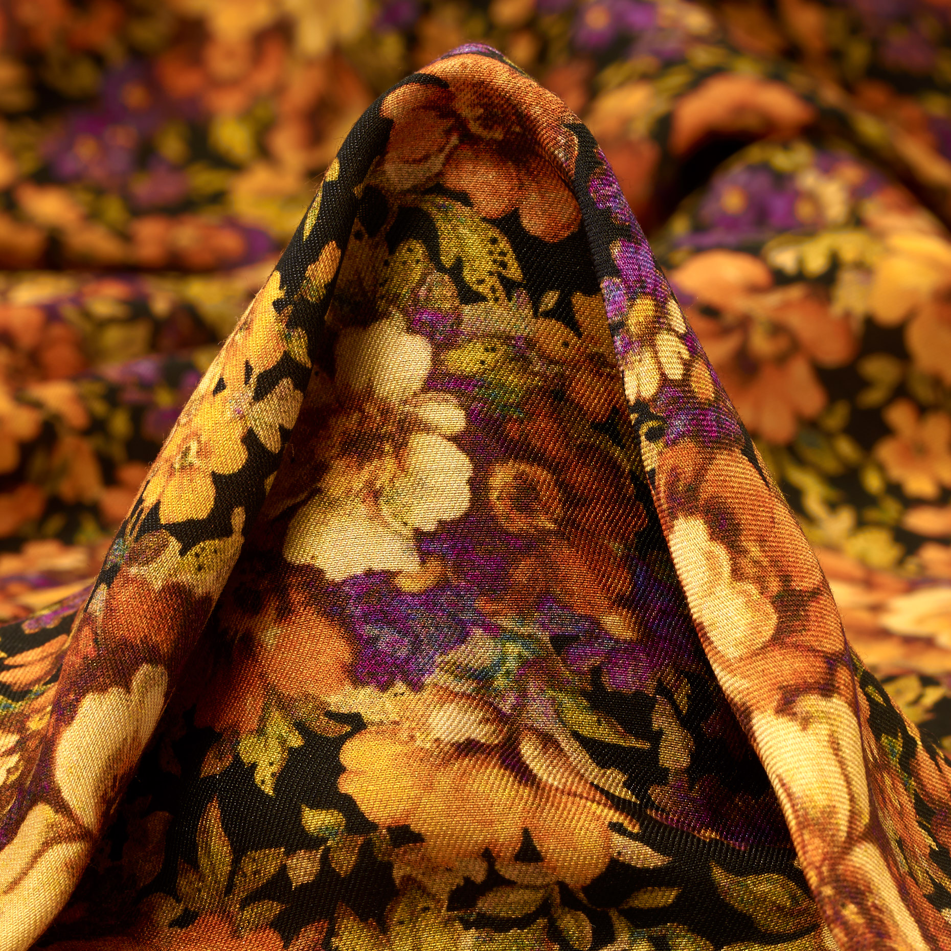 VISCOSE, SILK, PRINTED, DUSTY ORANGE&RAVEN BLACK (F000040130)