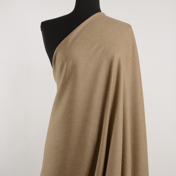 TWILL, VIRGIN WOOL, VISCOSE BLEND, WARM SAND (F000028595) - Mannequin