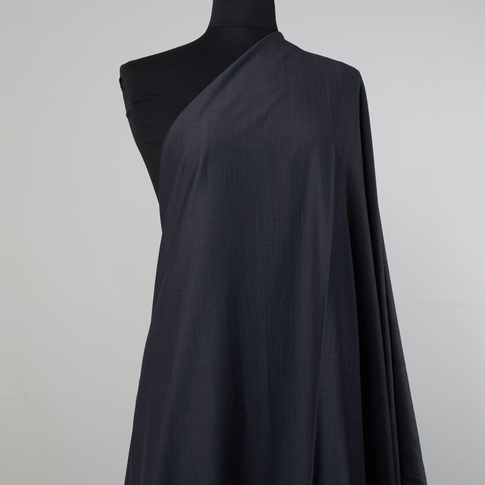 HERRINGBONE, VIRGIN WOOL, COTTON, MOOD INDIGO (F000023977) - Mannequin