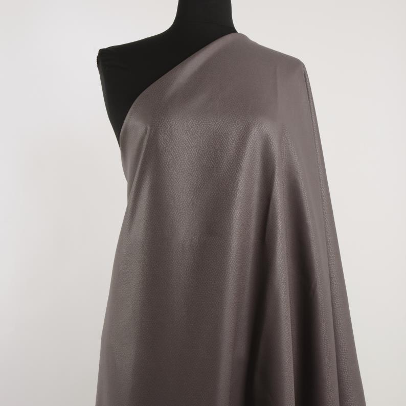 JACQUARD, VISCOSE, MICRO DESIGN, DUSTY PLUM (F000028287) - Mannequin