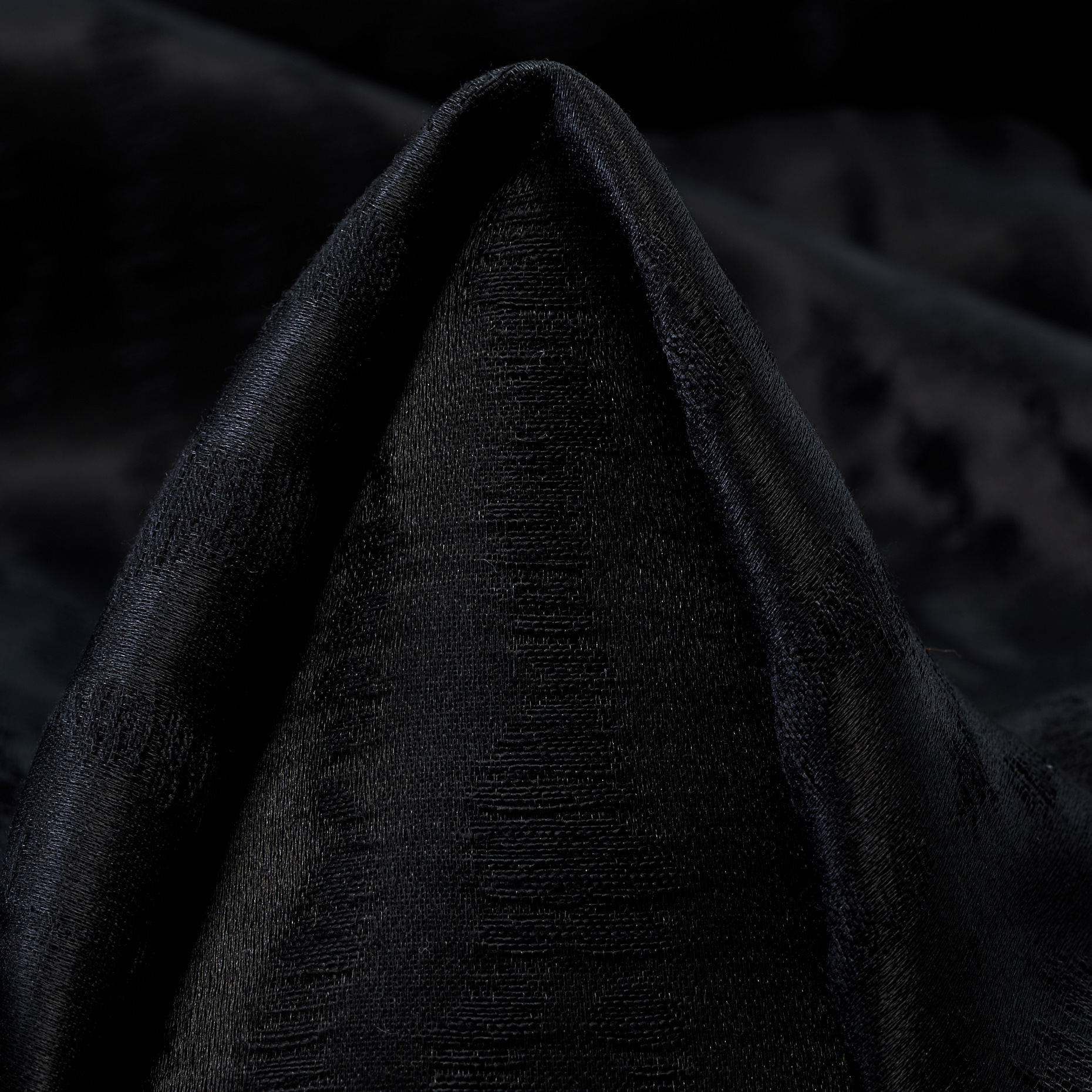 JACQUARD, MOIRÉ, SILK, RAVEN BLACK (P000005590)