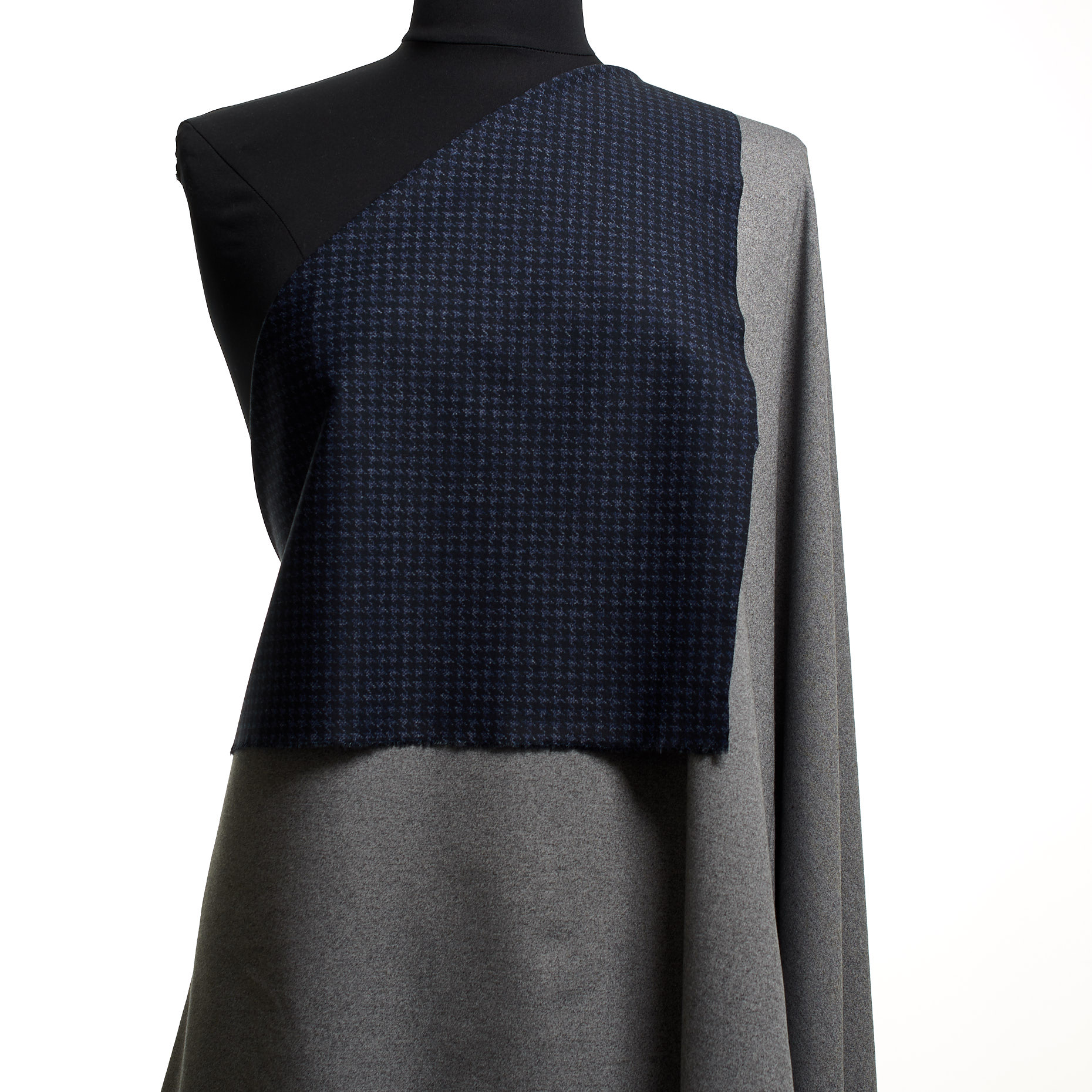 Трикотаж, Двойной, Гусинная Лапка, Skipper Blue&Raven Black (F000045178) - Манекен