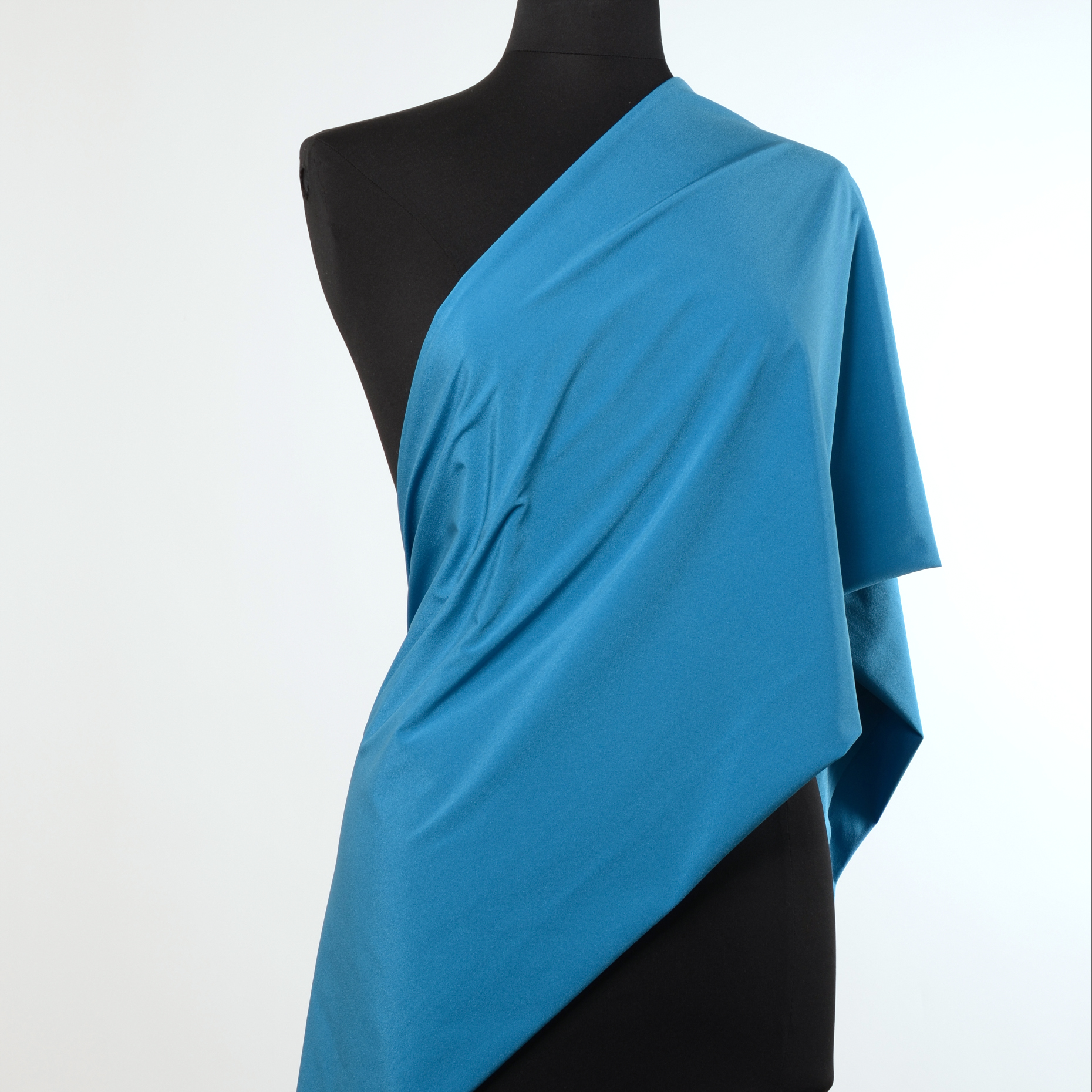 JERSEY, SATIN, BARRIER REEF (F000010789) - Mannequin