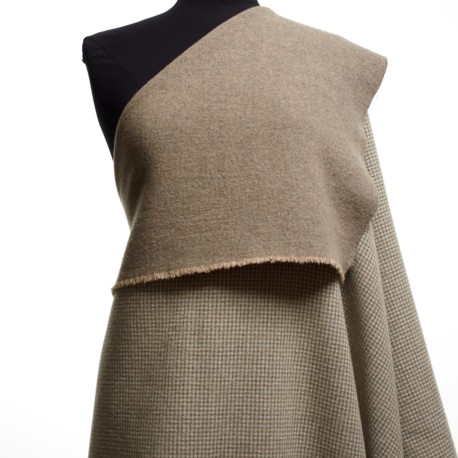 DOUBLE, WOOL, CHECK, GRAY KHAKI (F000037764) - Mannequin