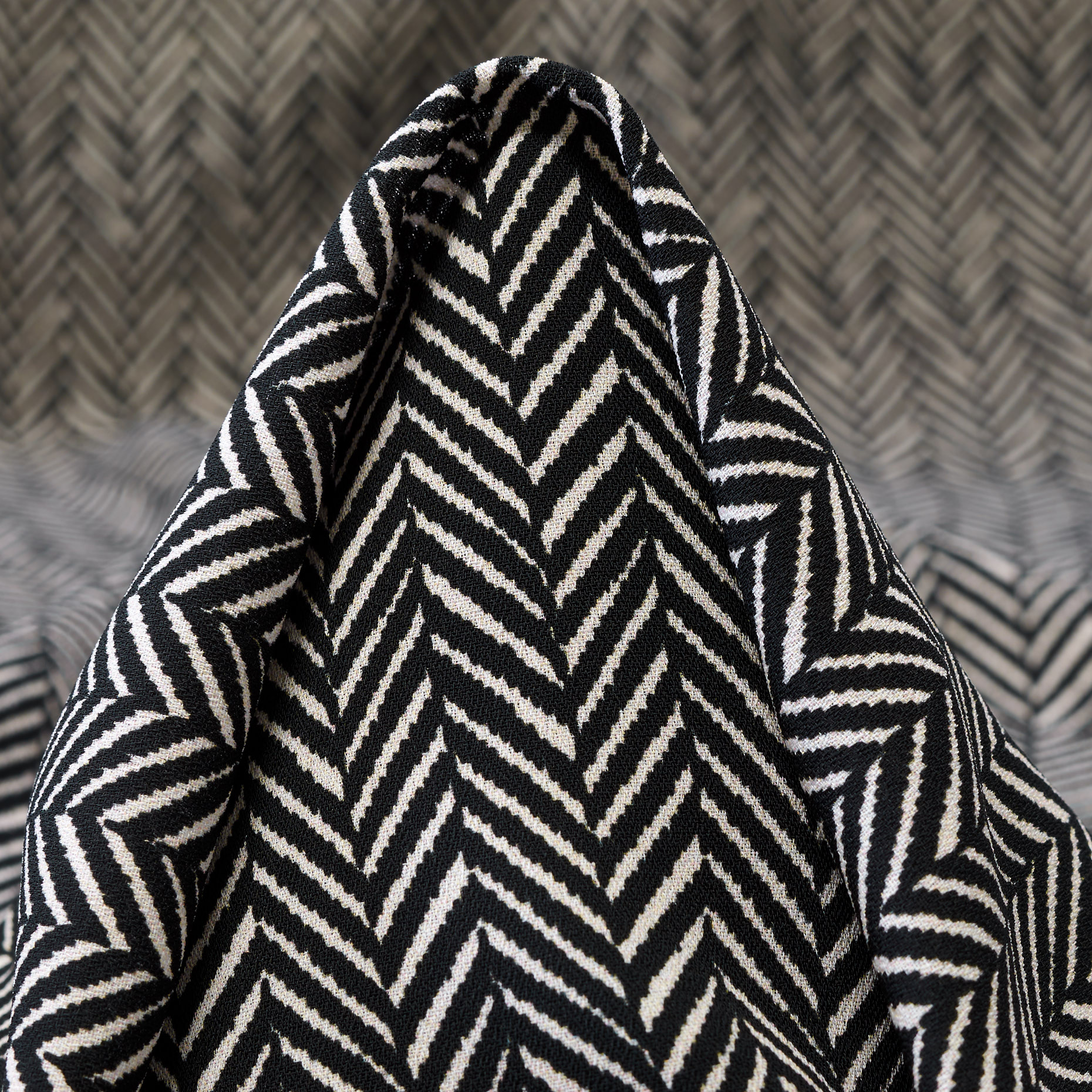 CHIFFON, CRÊPE, PRINTED, IVORY&RAVEN BLACK (F000043407)