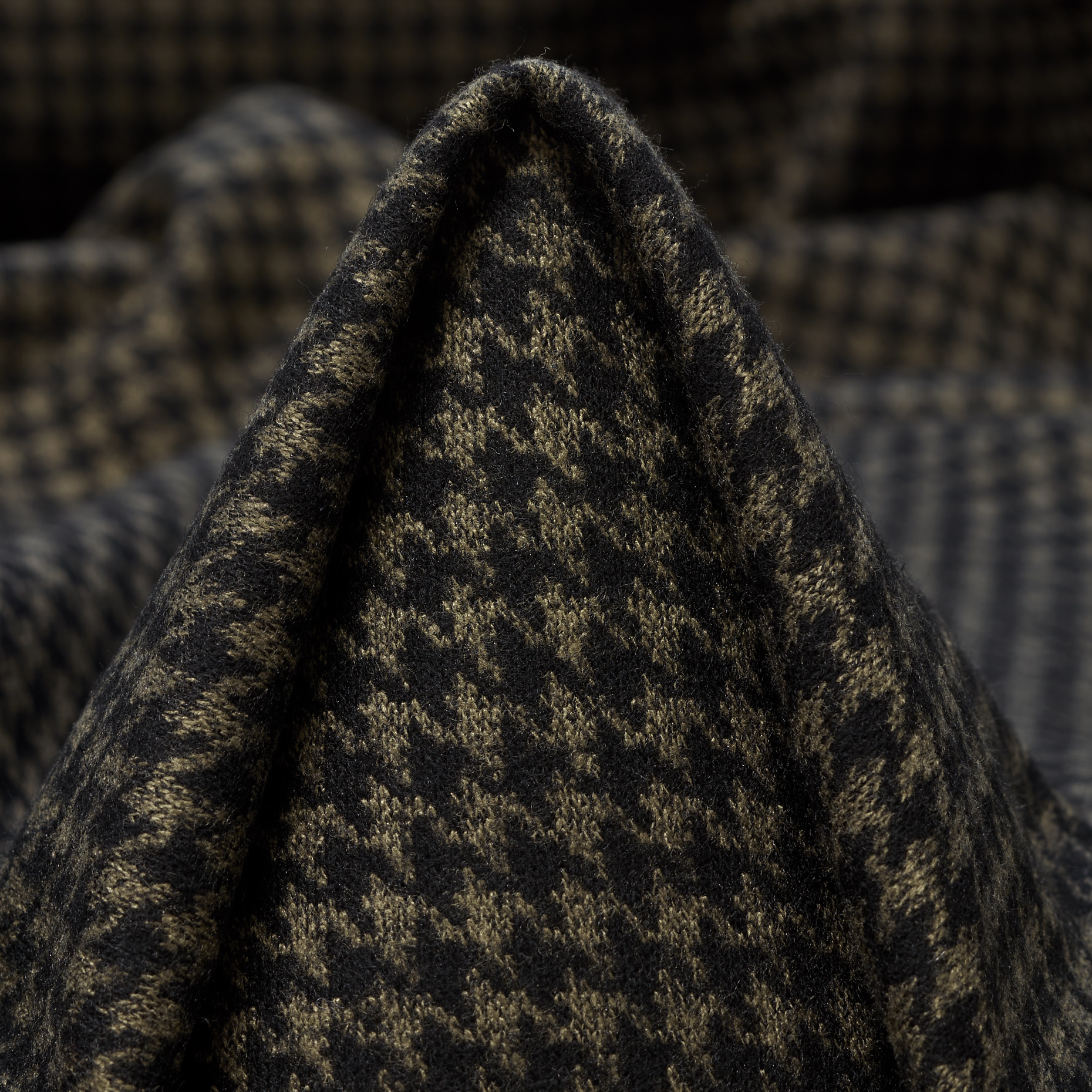 JERSEY, VISCOSE BLEND, HOUNDSTOOTH, COVERT GREEN&RAVEN BLACK (F000047314)