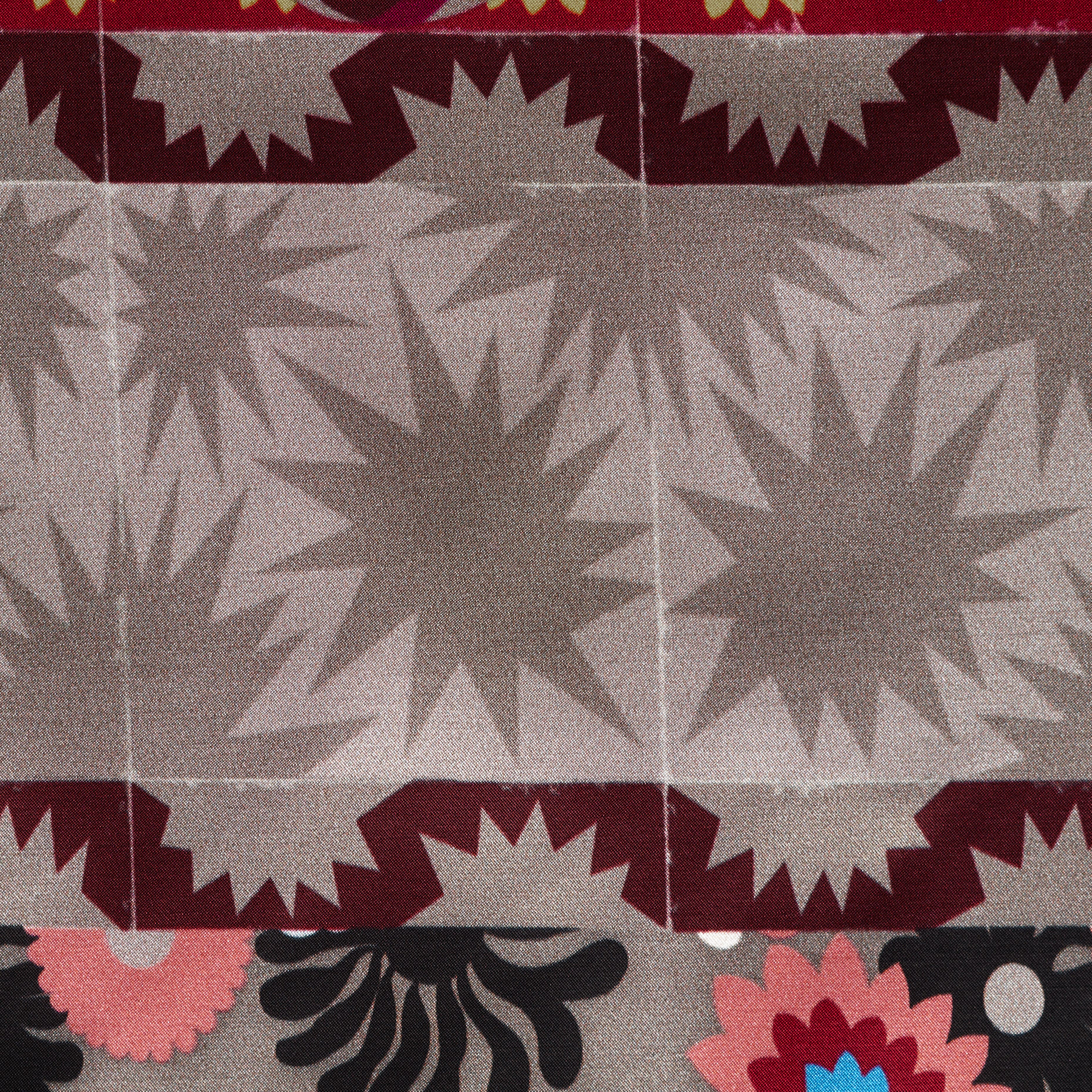 SATIN, VISCOSE, FLORAL, FUCHSIA RED&YELLOW BALLOON (F000033247) - Texture