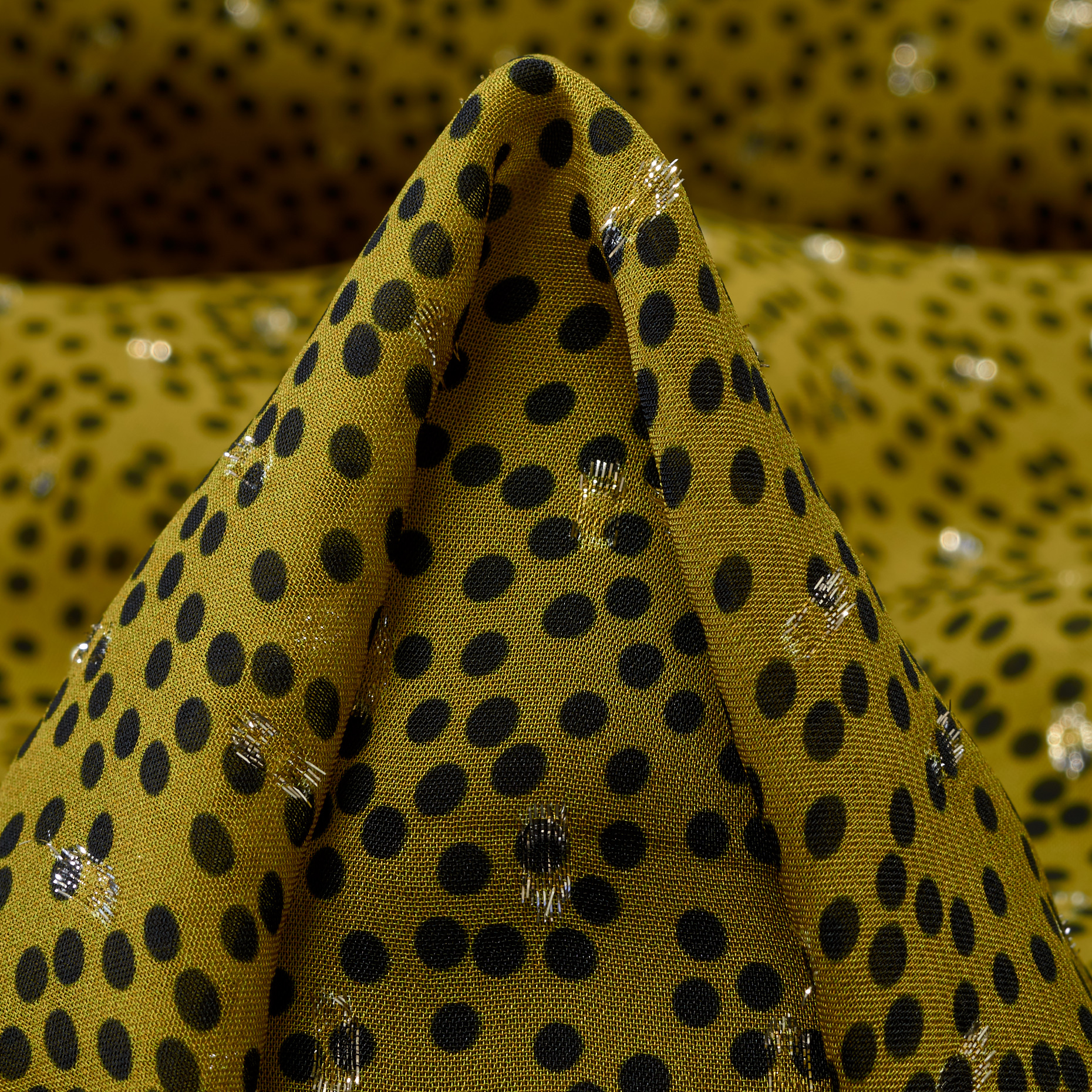 CRÊPE DE CHINE, VISCOSE, DOTS, CRESS GREEN&JET BLACK (F000049317)