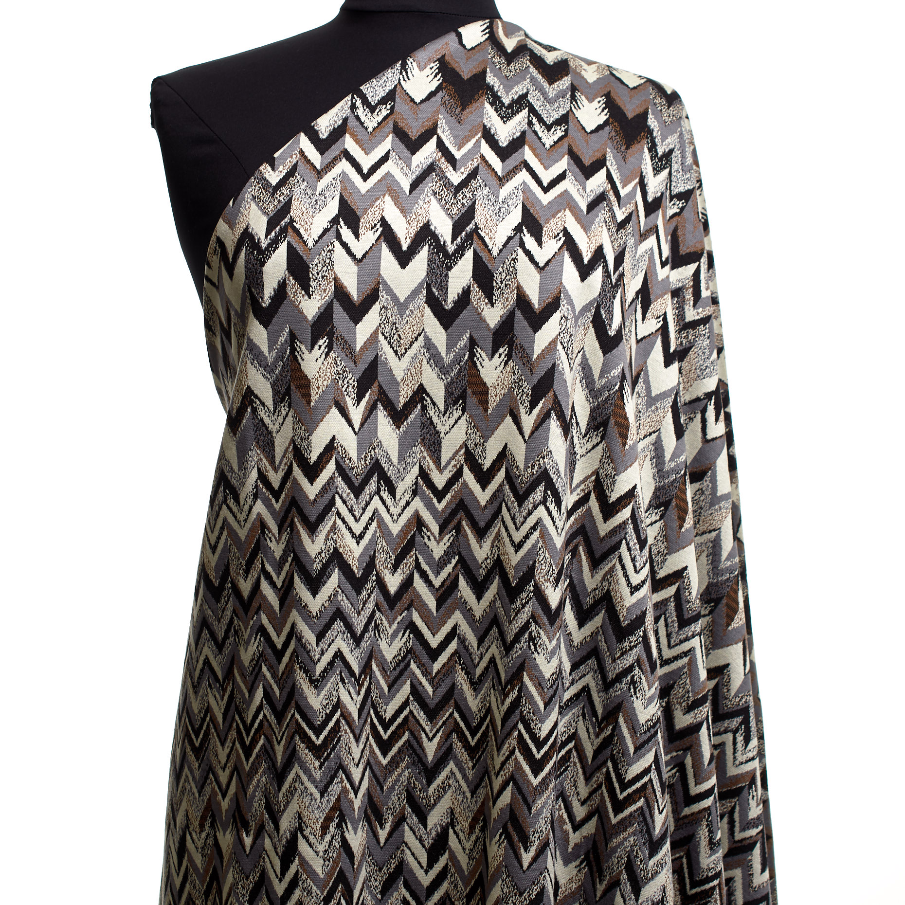 JACQUARD, JERSEY, VISCOSE, MARSHMALLOW&RAVEN BLACK (F000043142) - Mannequin