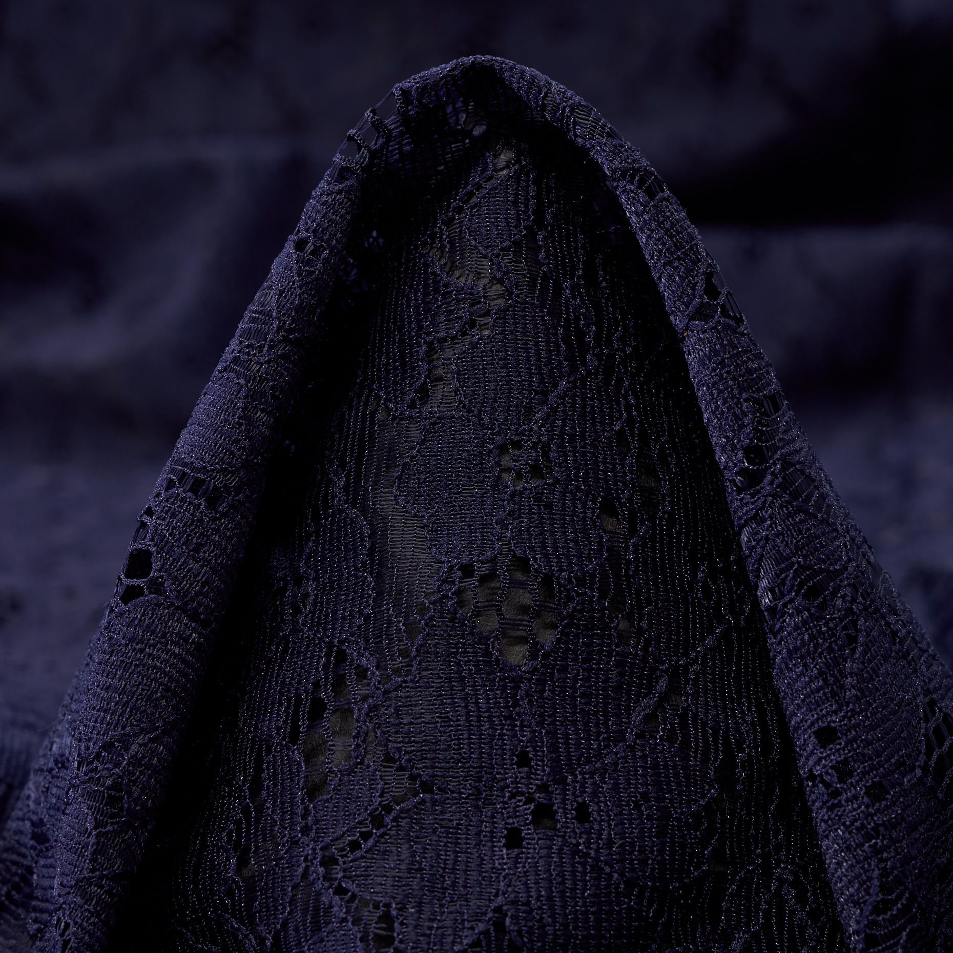 Encaje, Black Iris (F000045440)