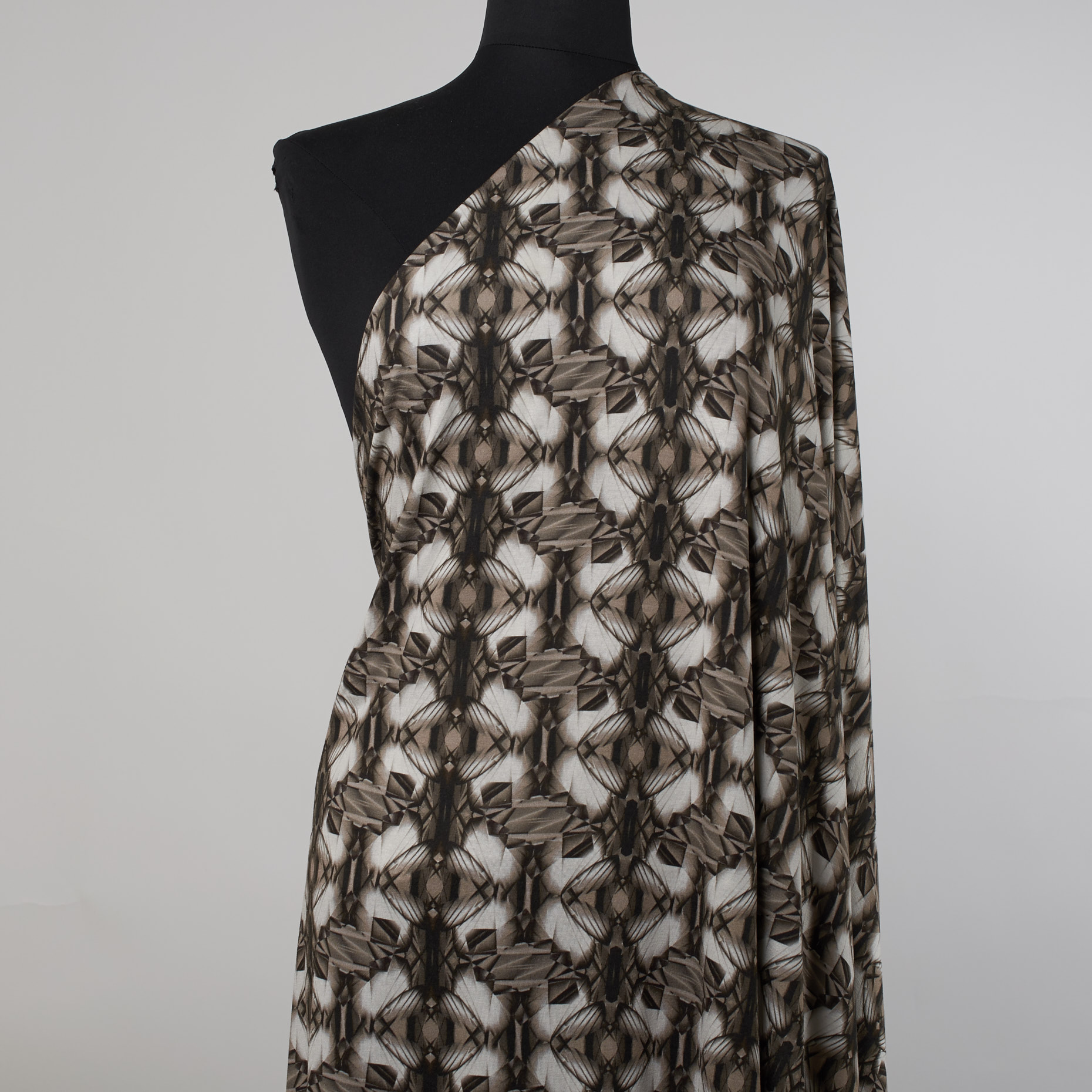 Single Jersey, Viskose, Bedruckt, Black Coffee&Ivory (F000026515) - Schaufensterpuppe