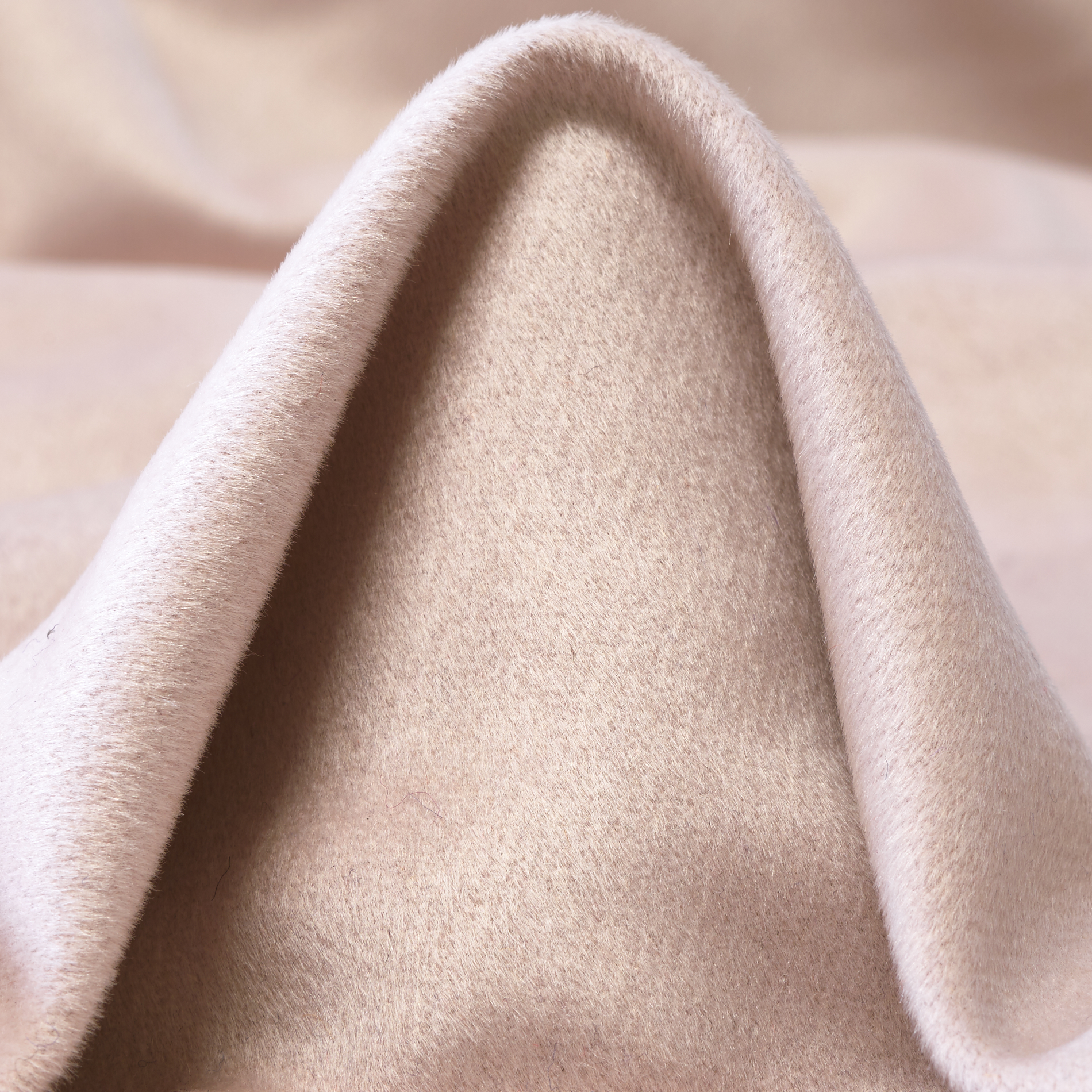 BOILED WOOL, VIRGIN WOOL, CALCITE (P000000100)