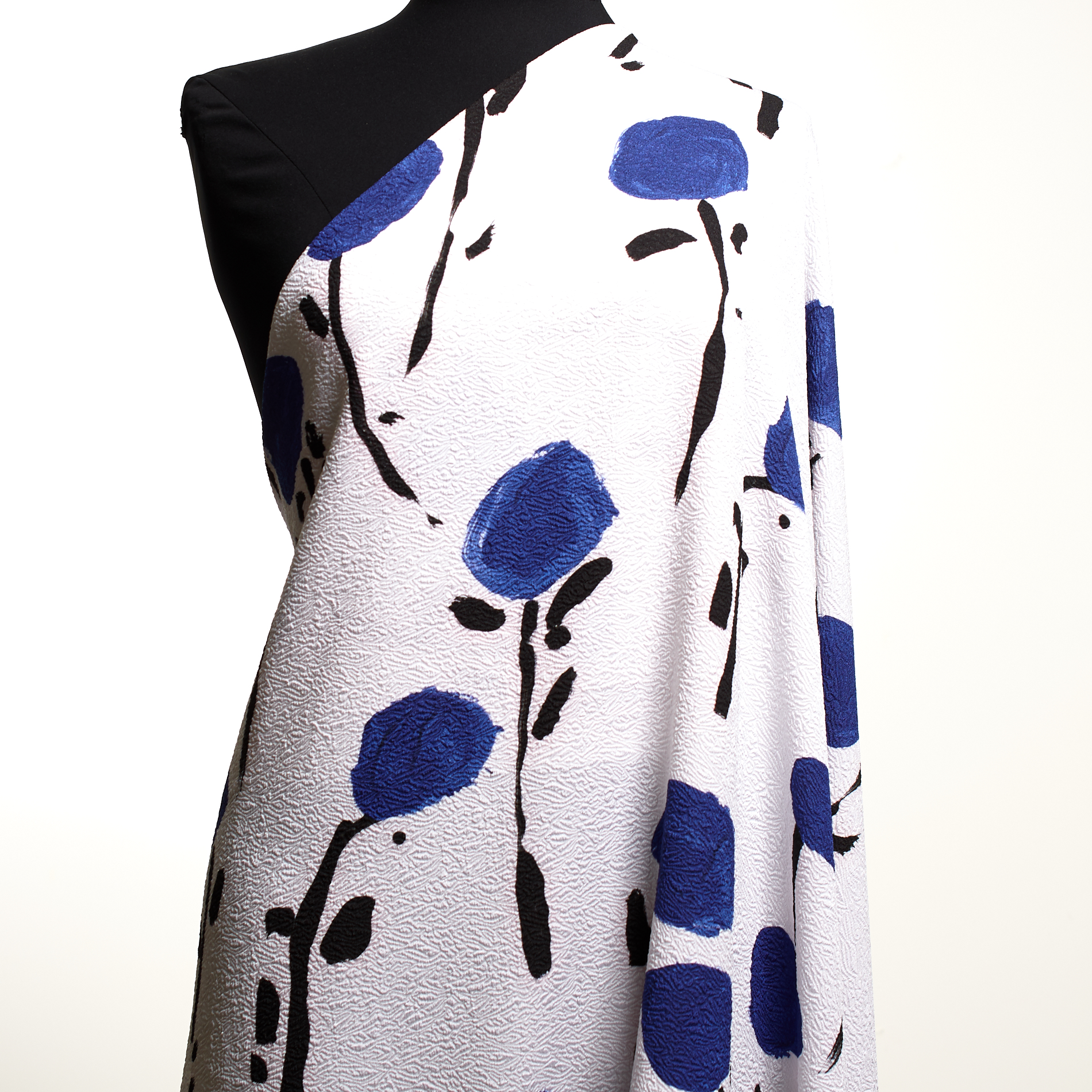 Crêpe, Estampado, Raven Black&Brilliant White (F000033321) - Maniquí