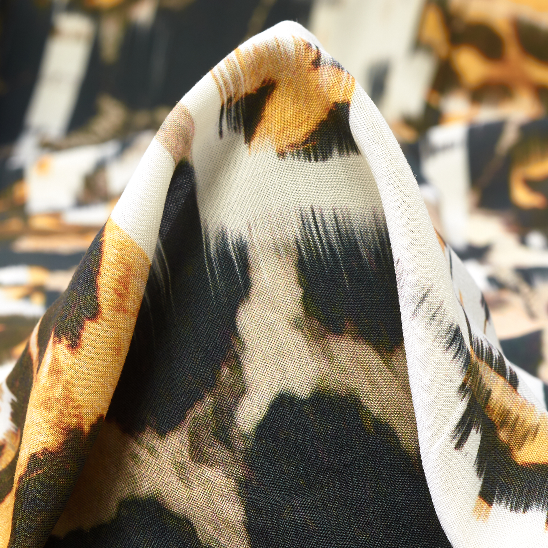 BATISTE, VISCOSE, PRINTED, OYSTER GRAY (F000032322)