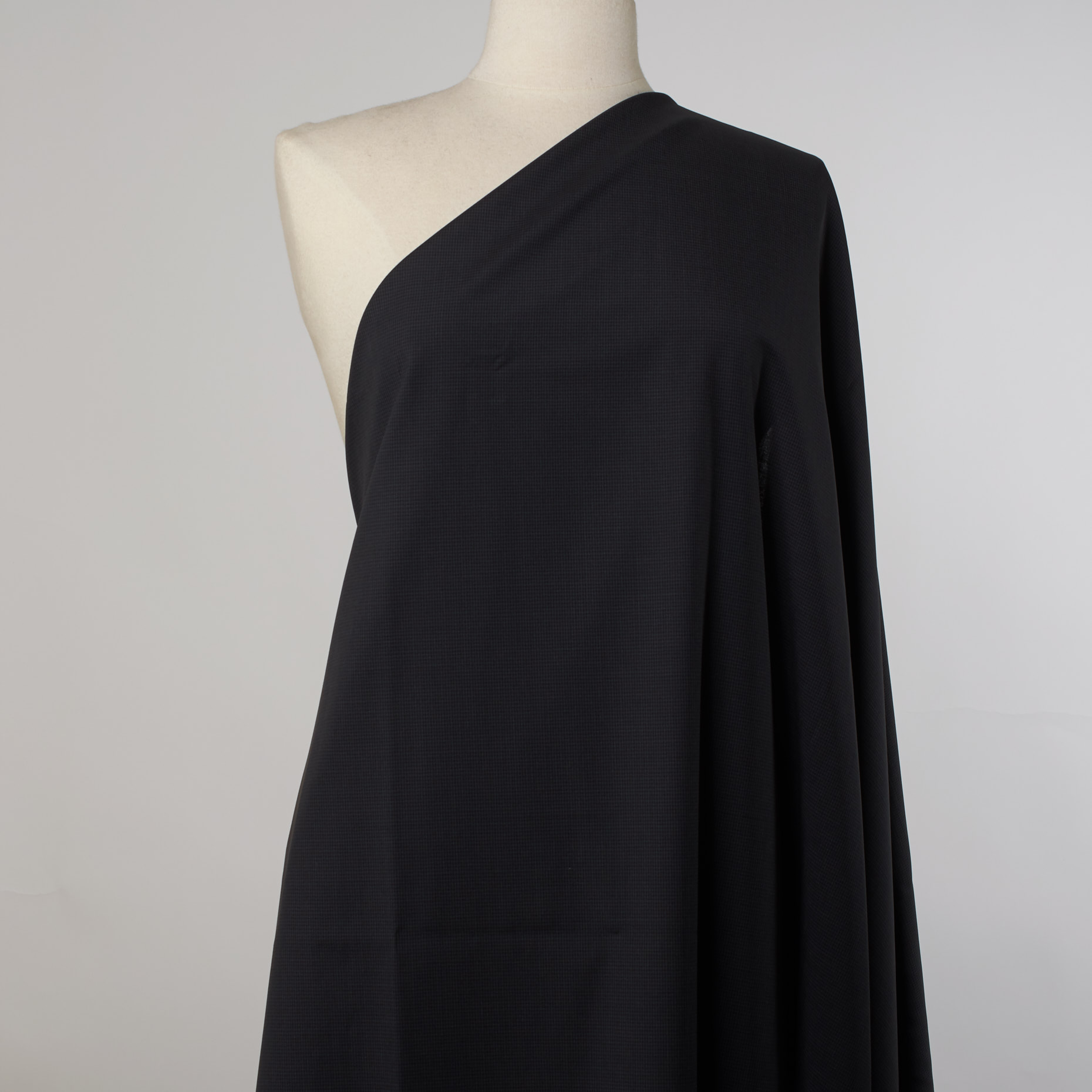 COOL WOOL, VIRGIN WOOL, MICRO DESIGN, VOLCANIC ASH (F000024141) - Mannequin