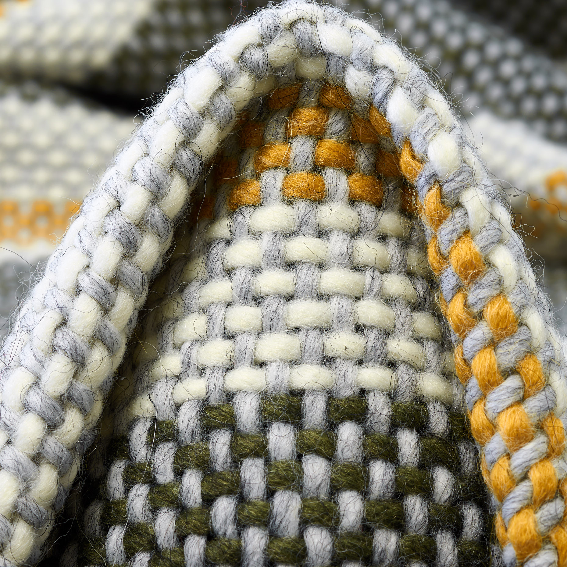 CARDED WOOL, ALPACA, CHISELED STONE&IVORY (F000043261)