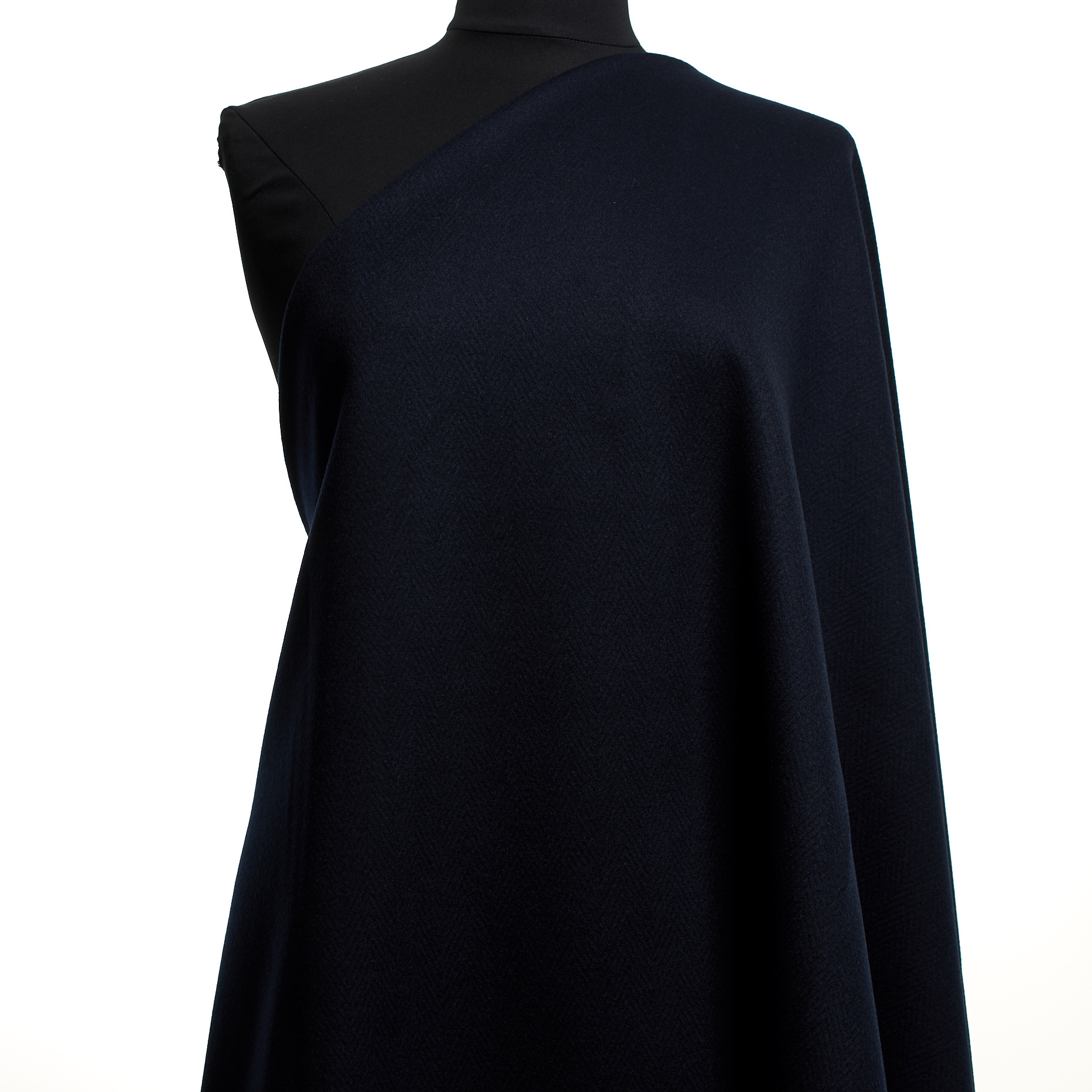 CASHMERE, HERRINGBONE, JET BLACK (F000047962) - Mannequin