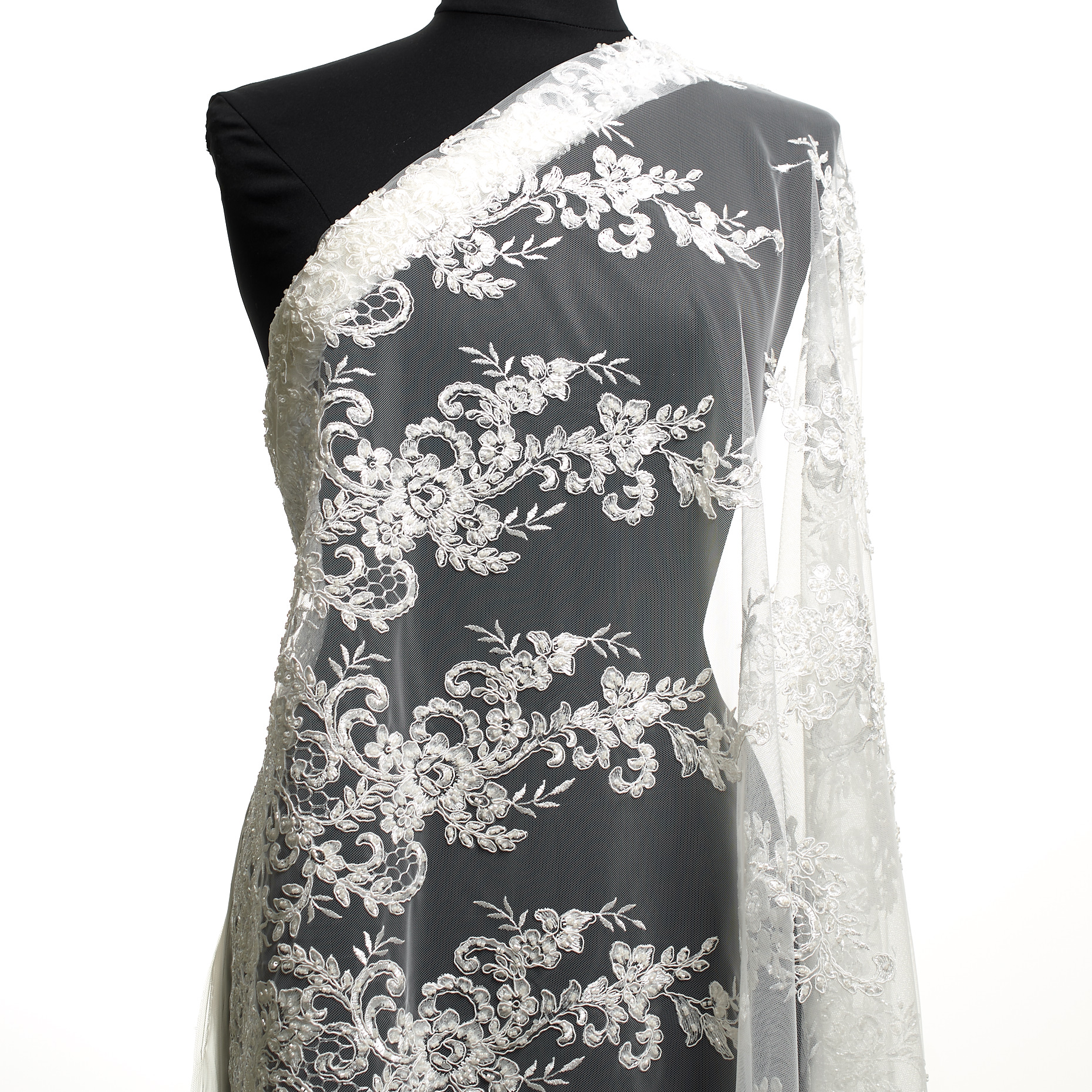 Dentelle, Viscose , Brodé, Brilliant White (F000047180) - Mannequin