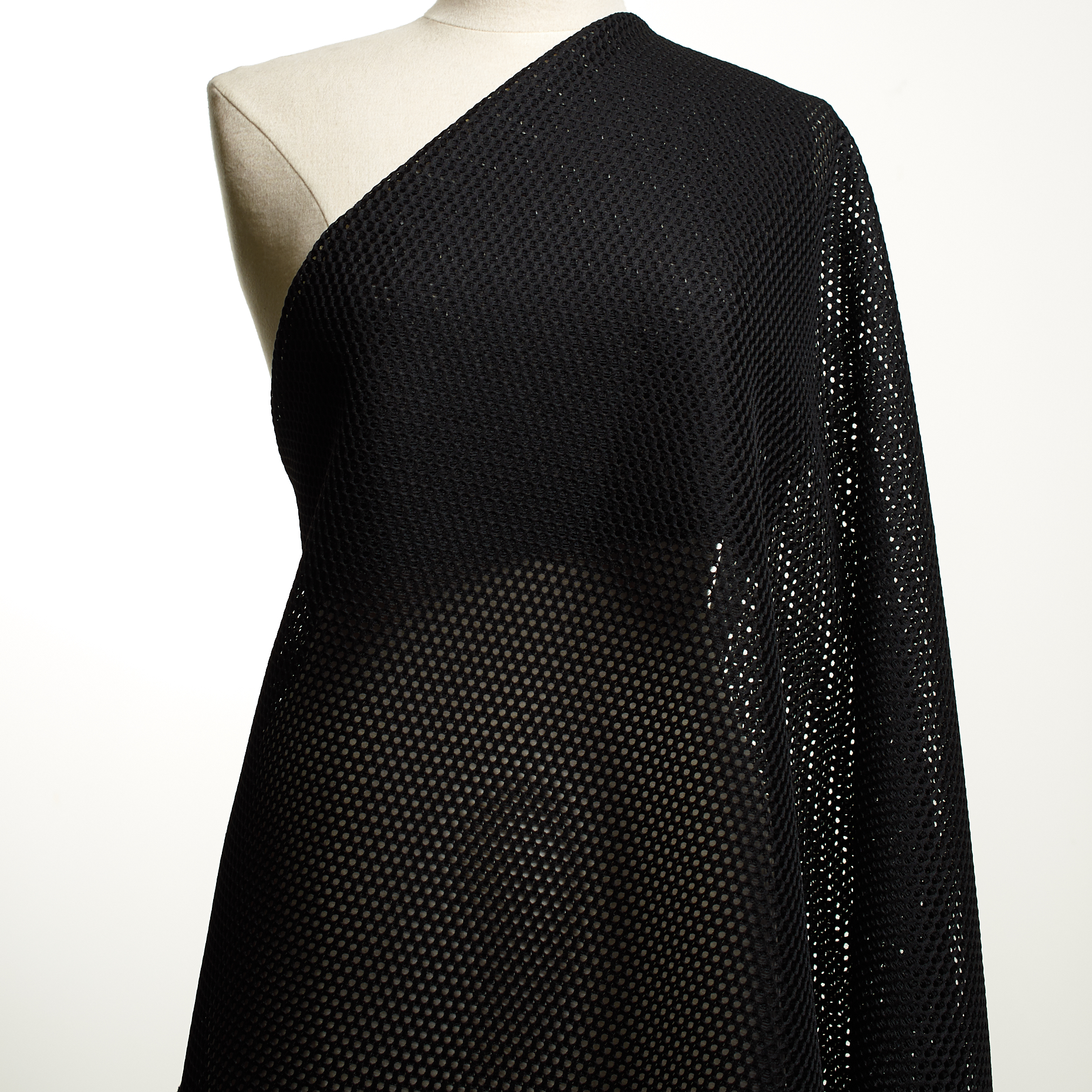 MESH, DOUBLE, RAVEN BLACK (F000033757) - Mannequin