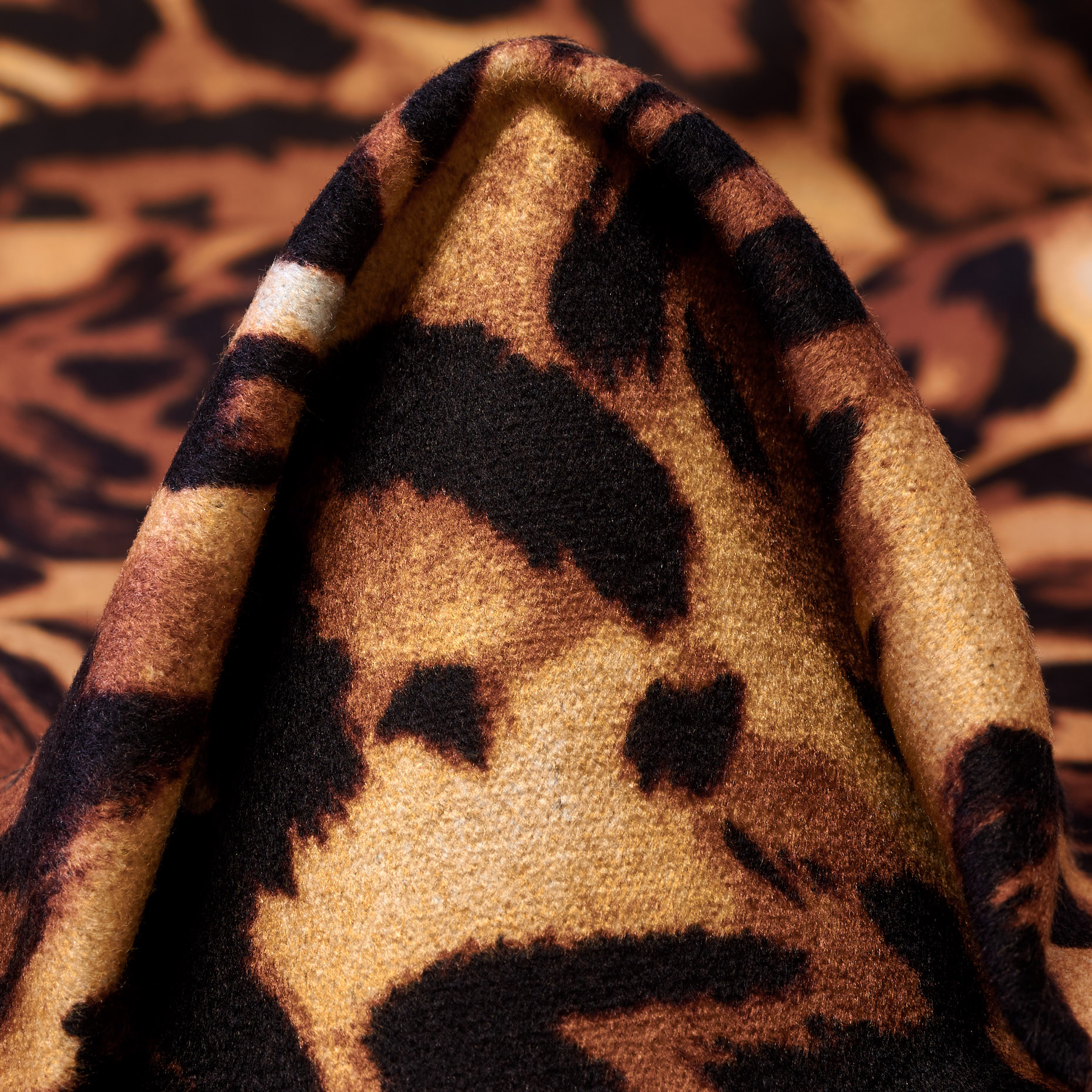 FLEECE, VISCOSE, ANIMAL, MAPLE SUGAR (F000045376)