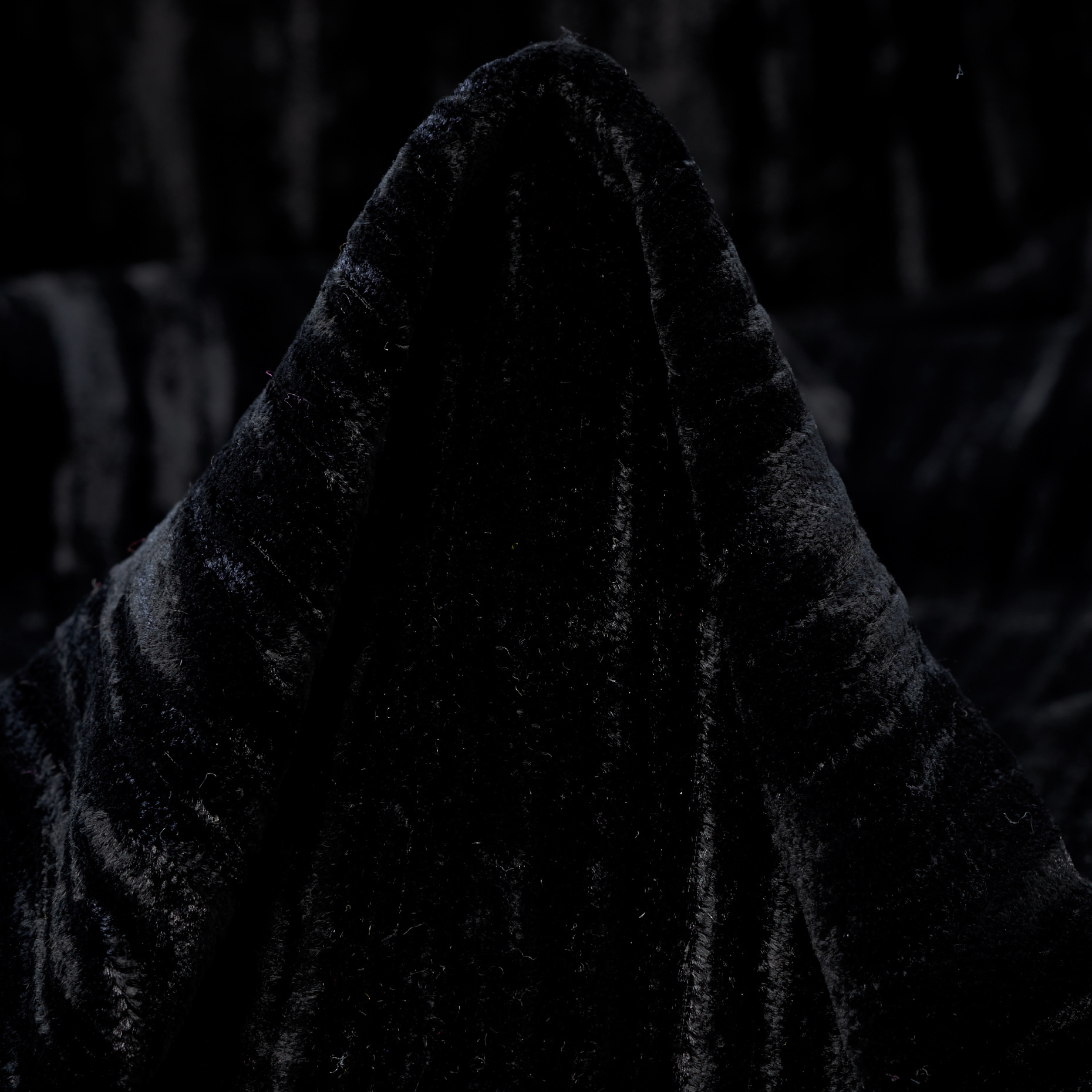 VELVET, CRASH, SHIMMERING, RAVEN BLACK (F000048735)