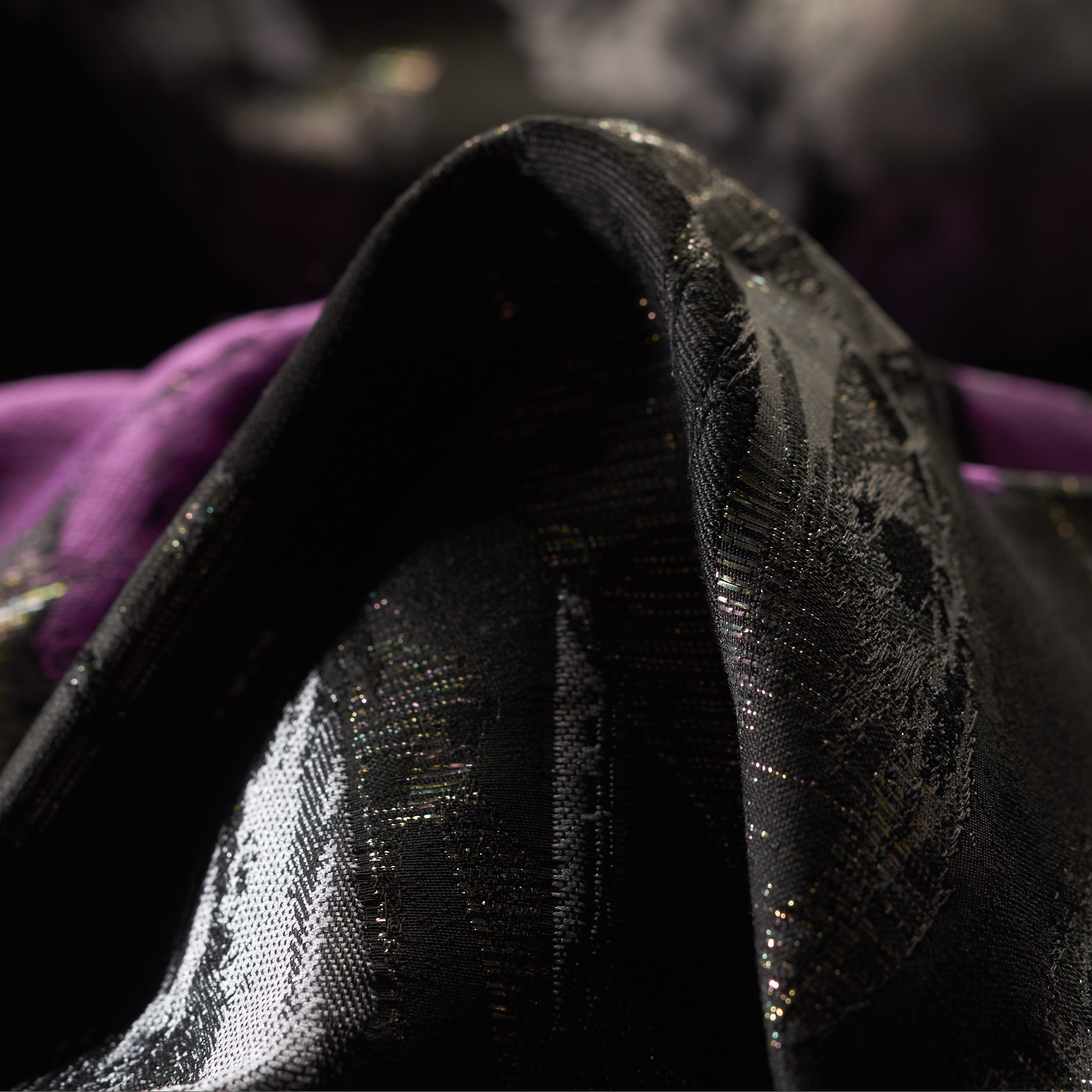 JACQUARD, COTTON, METALLIC, RAVEN BLACK&DAHLIA MAUVE (F000020906)